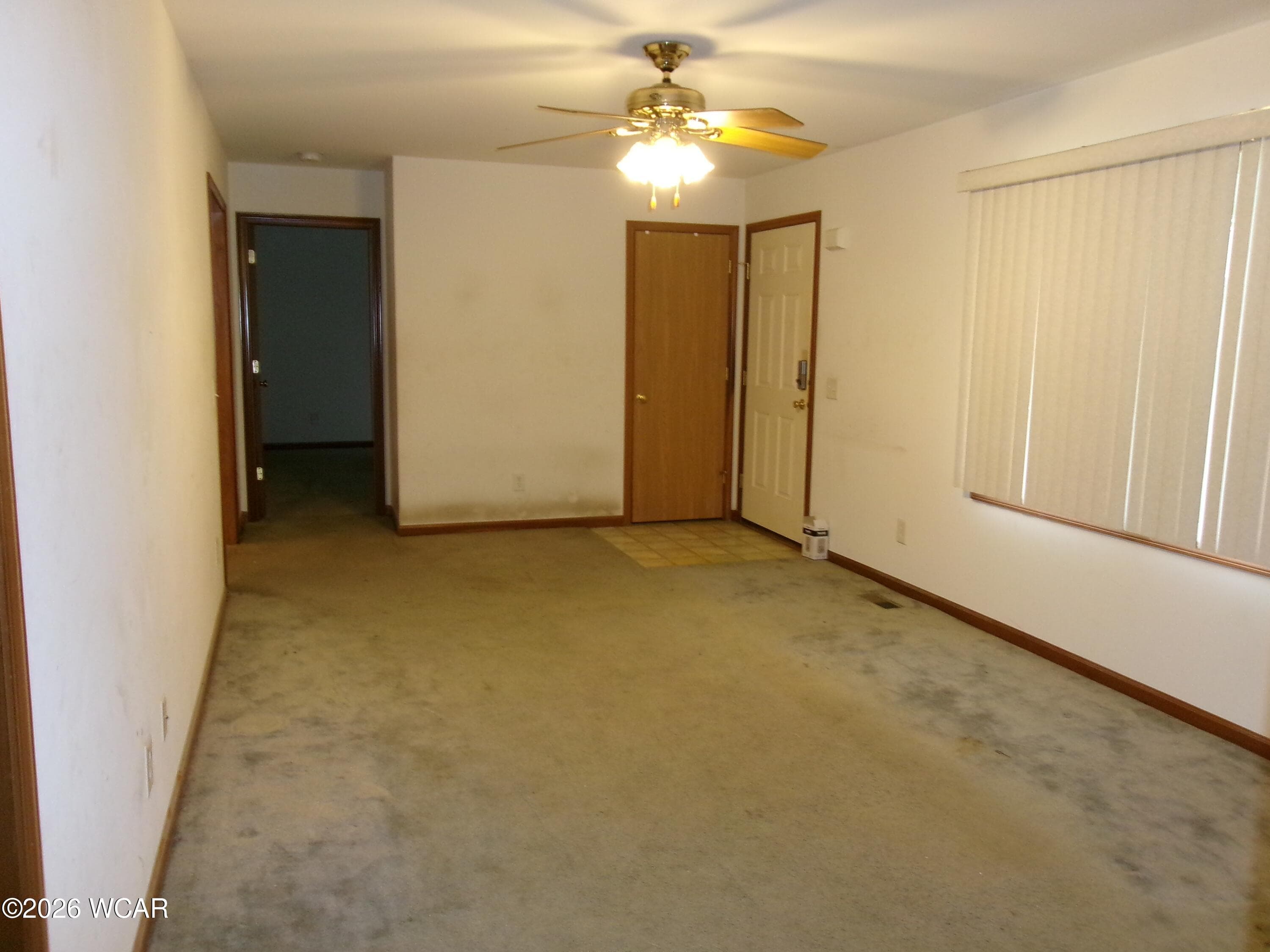 2407 Breese photo 4