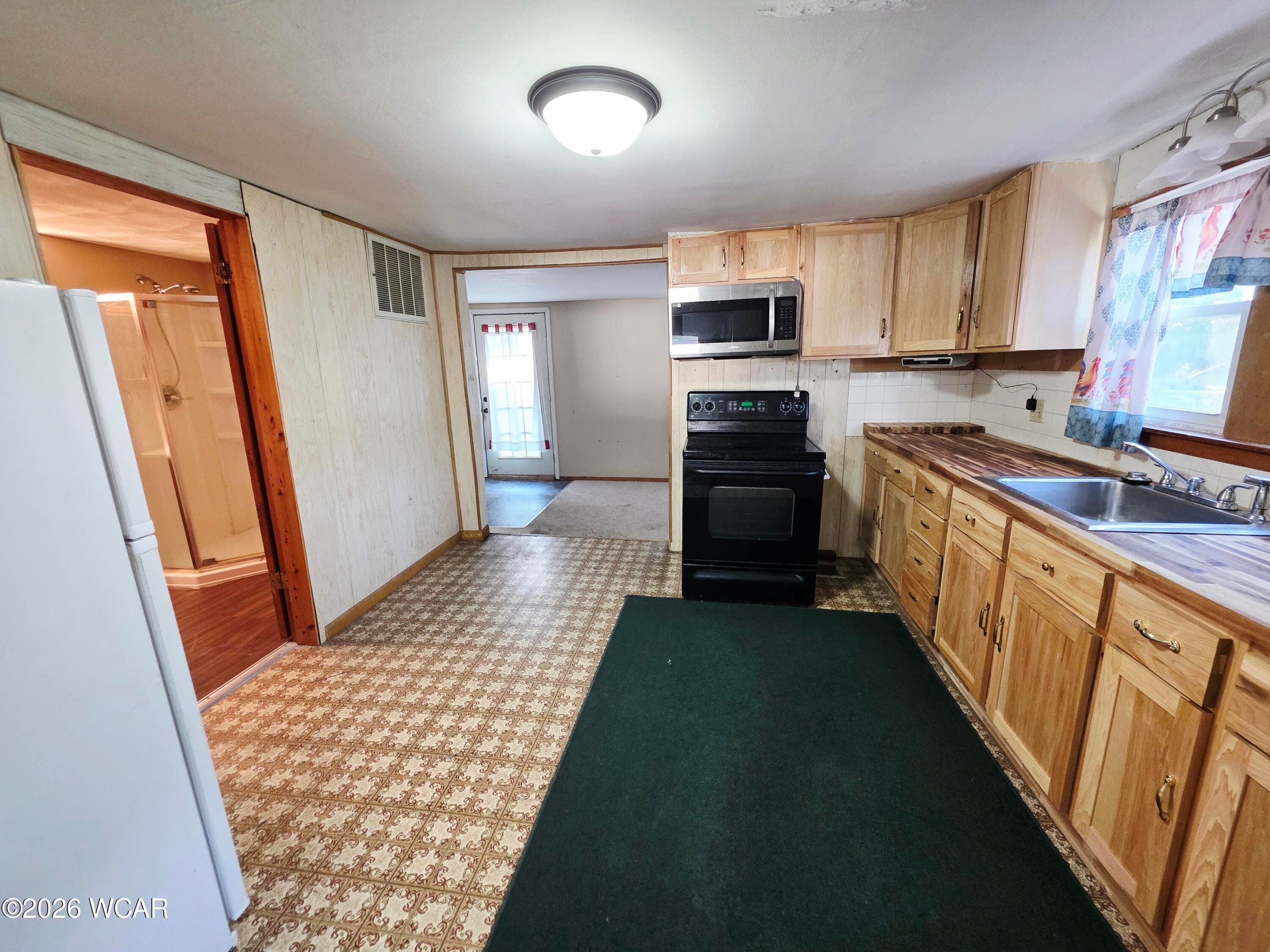 425 Liberty photo 3