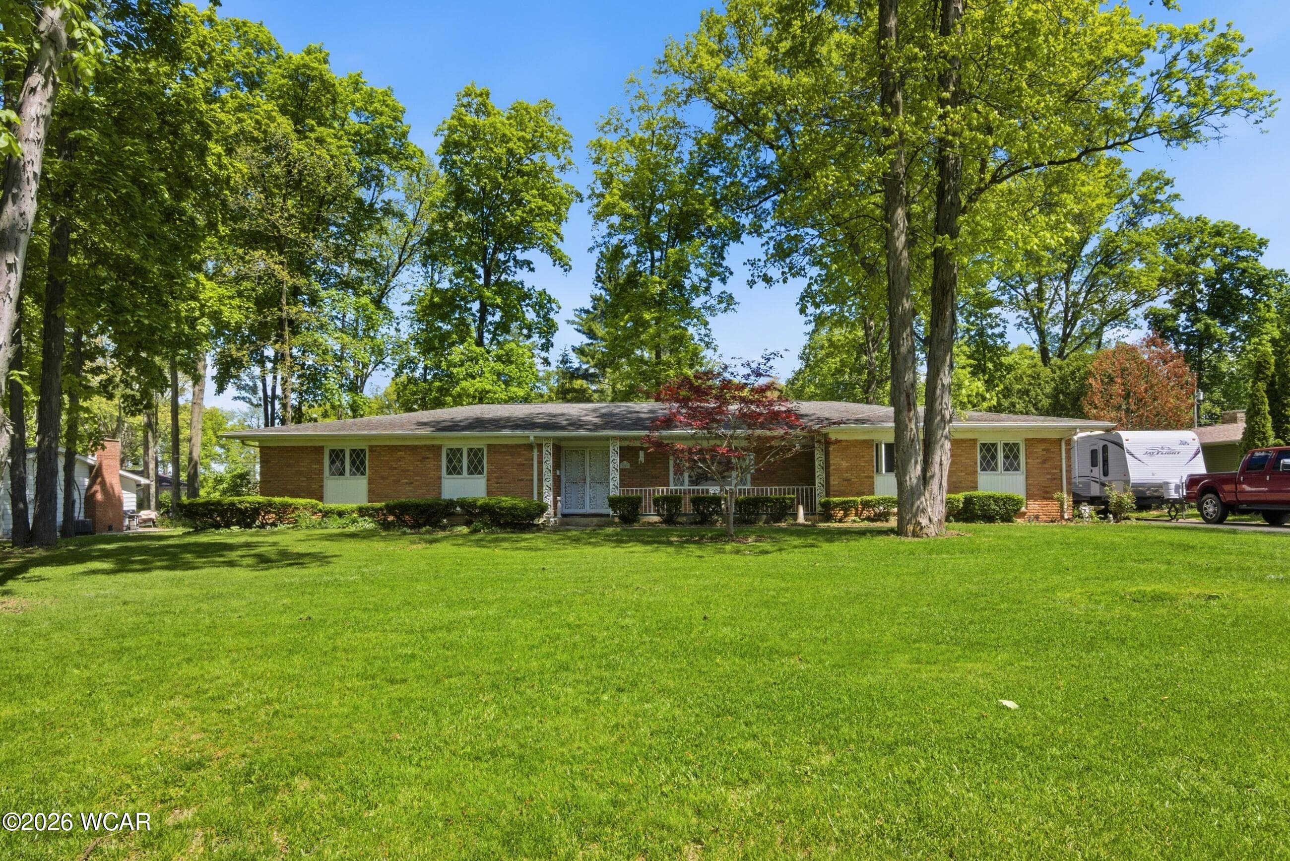 2800 Lakewood photo 2