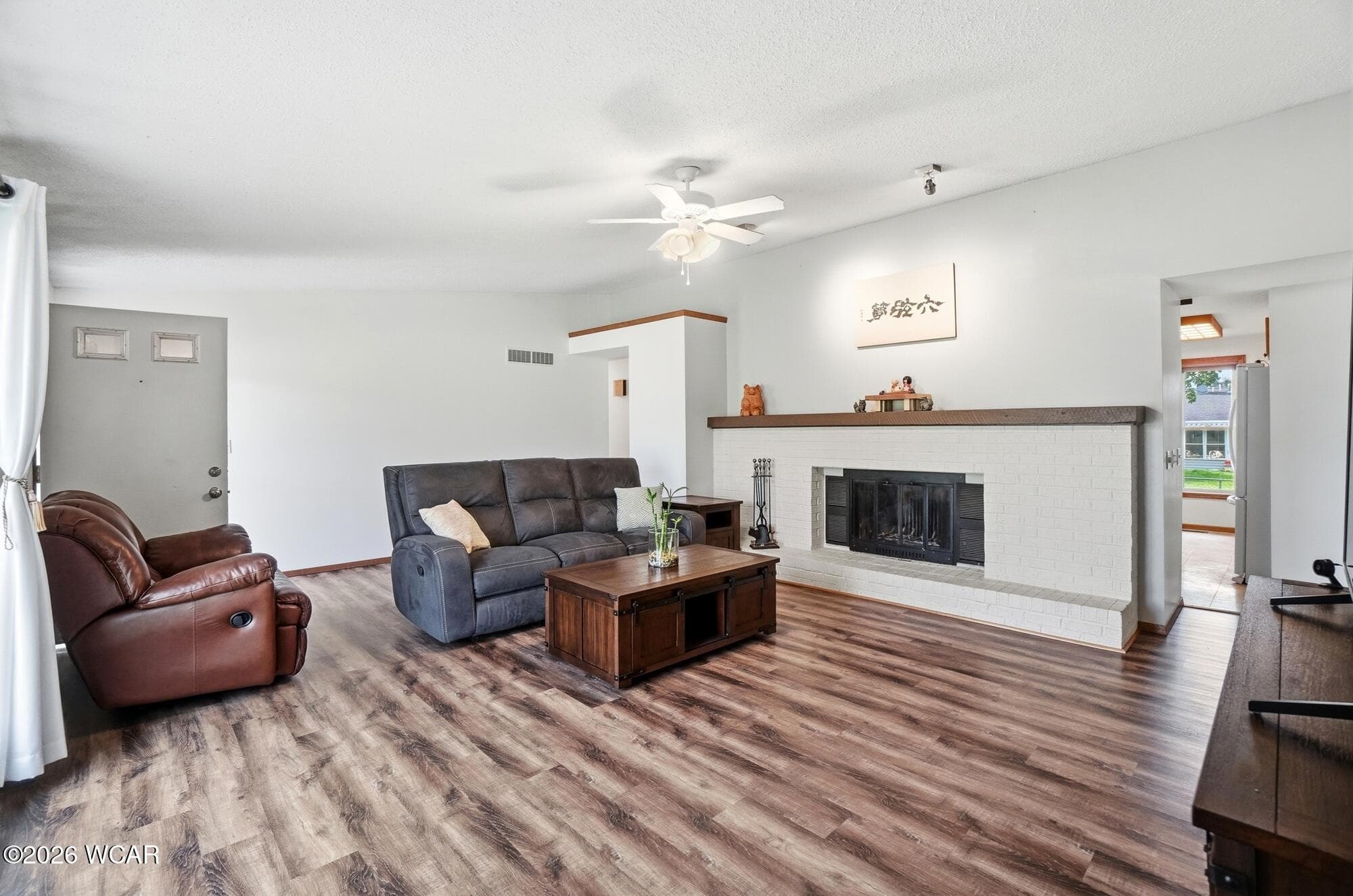 3732 Gloucester photo 2