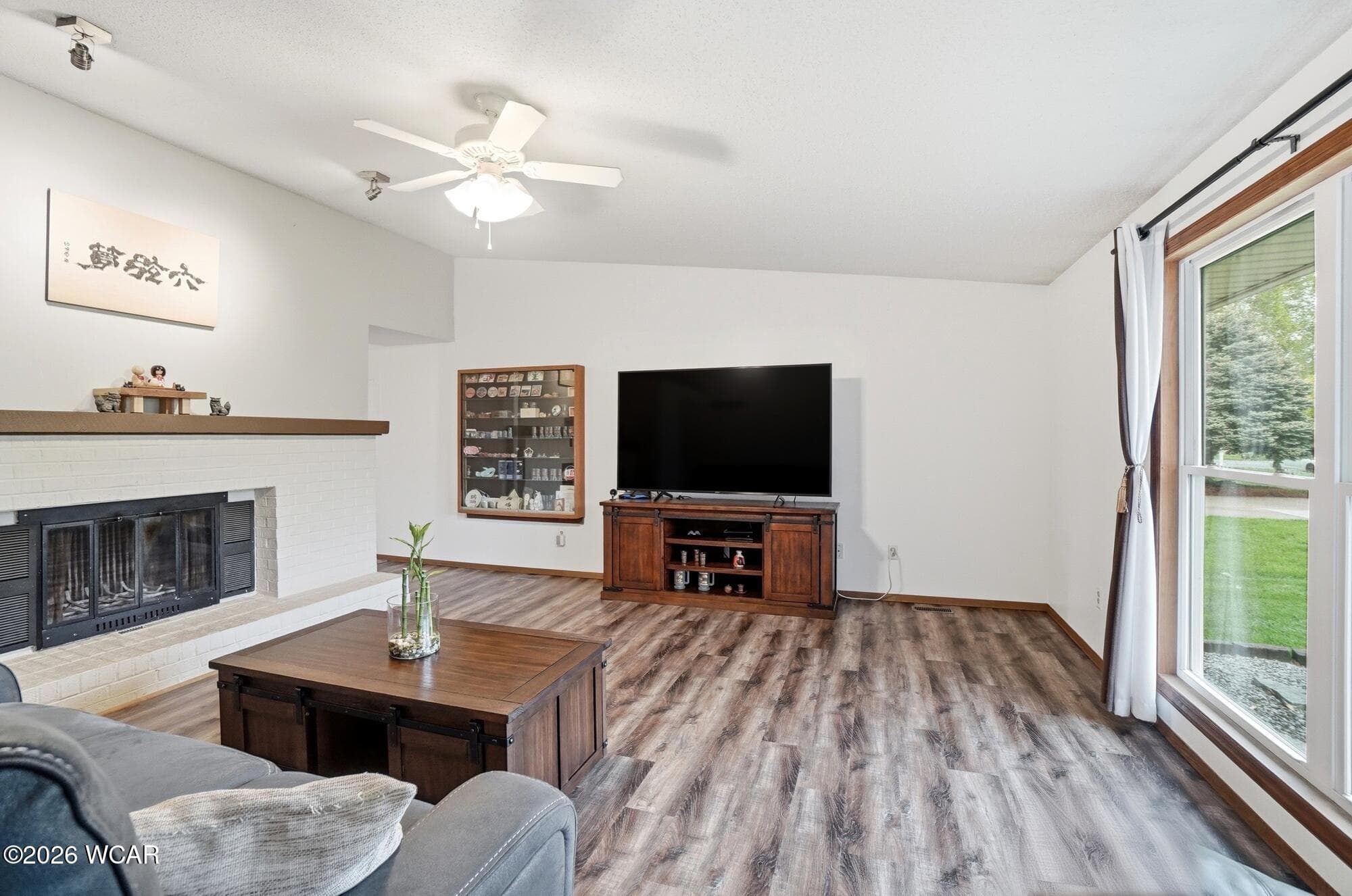 3732 Gloucester photo 3