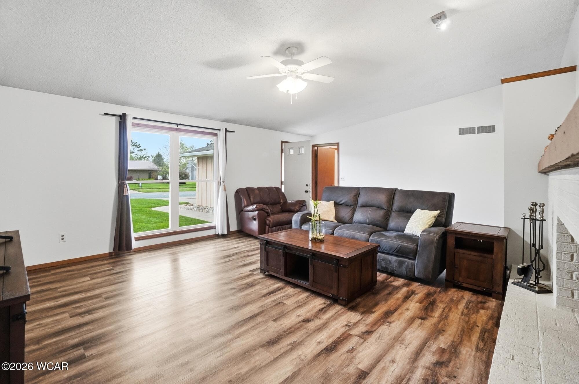 3732 Gloucester photo 4
