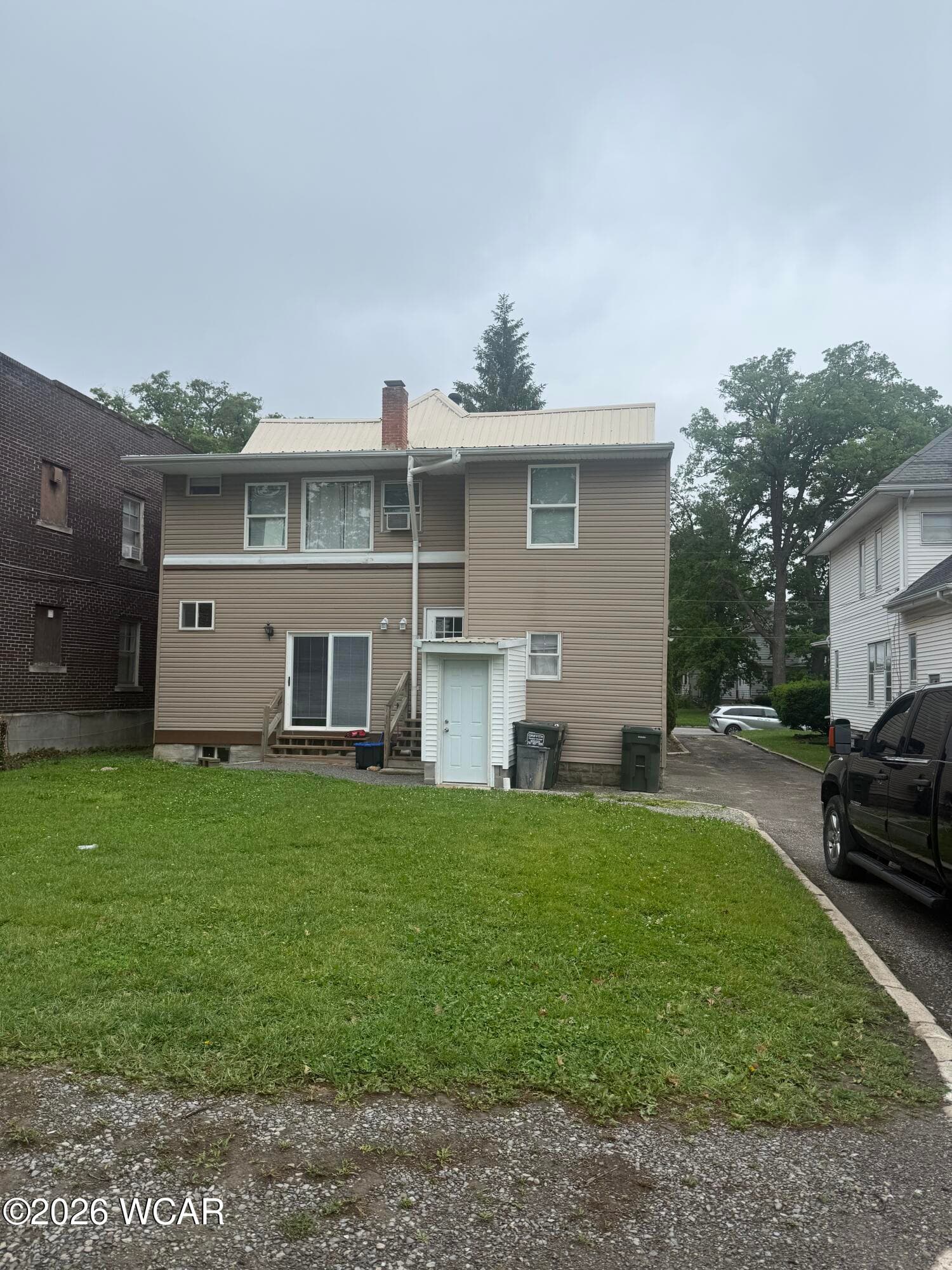 1063 West Market photo 3
