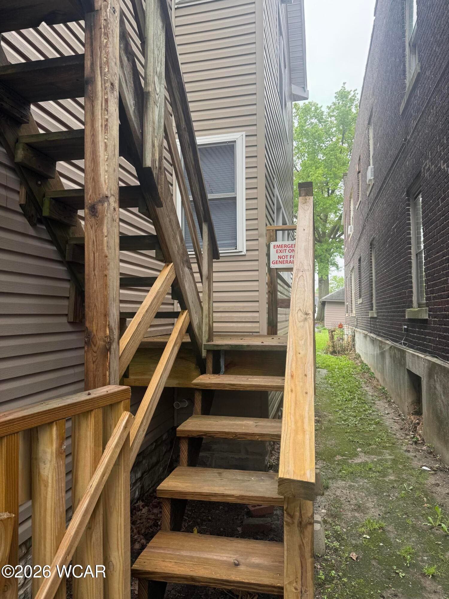 1063 West Market photo 5