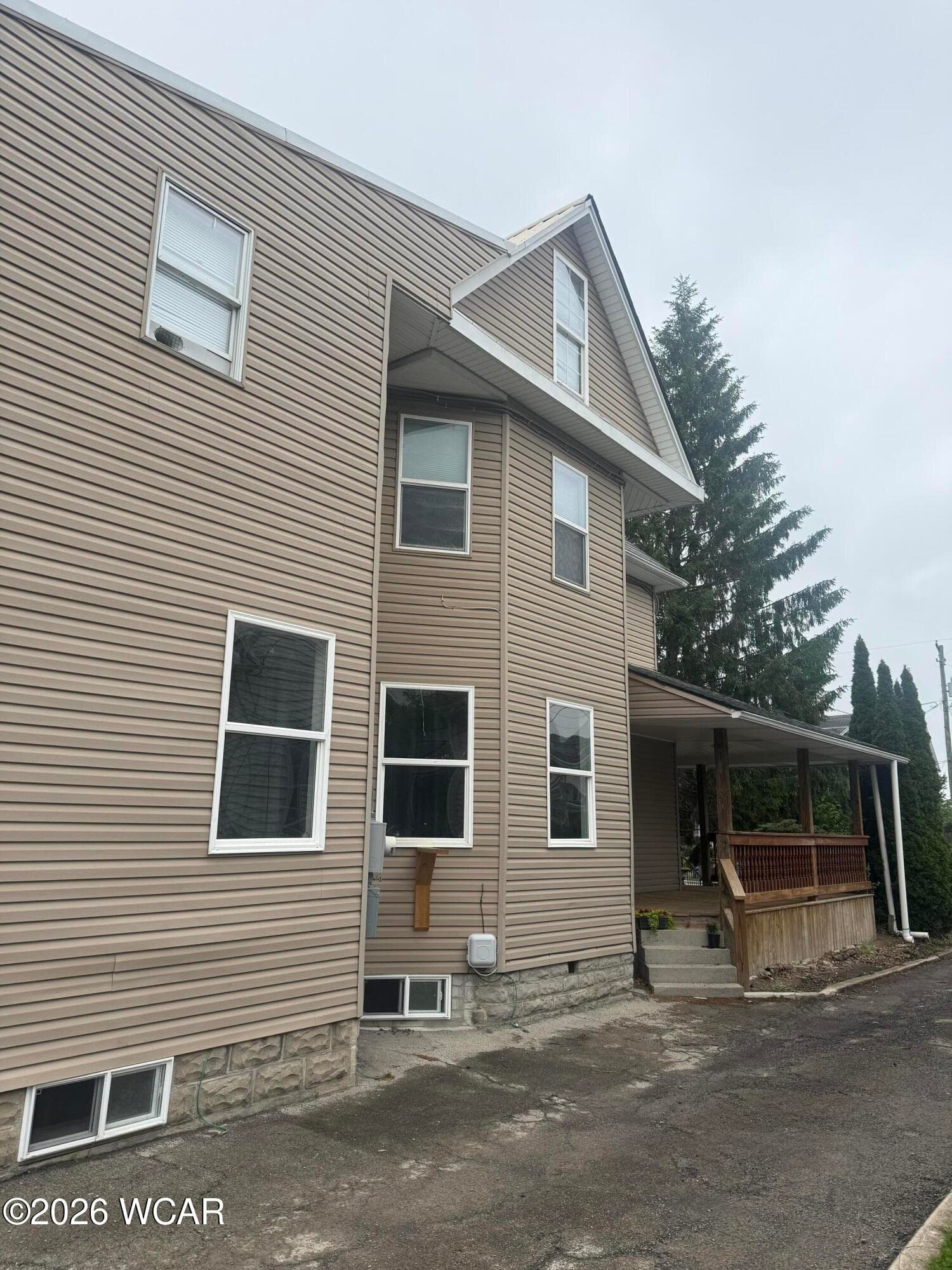 1063 West Market photo 4