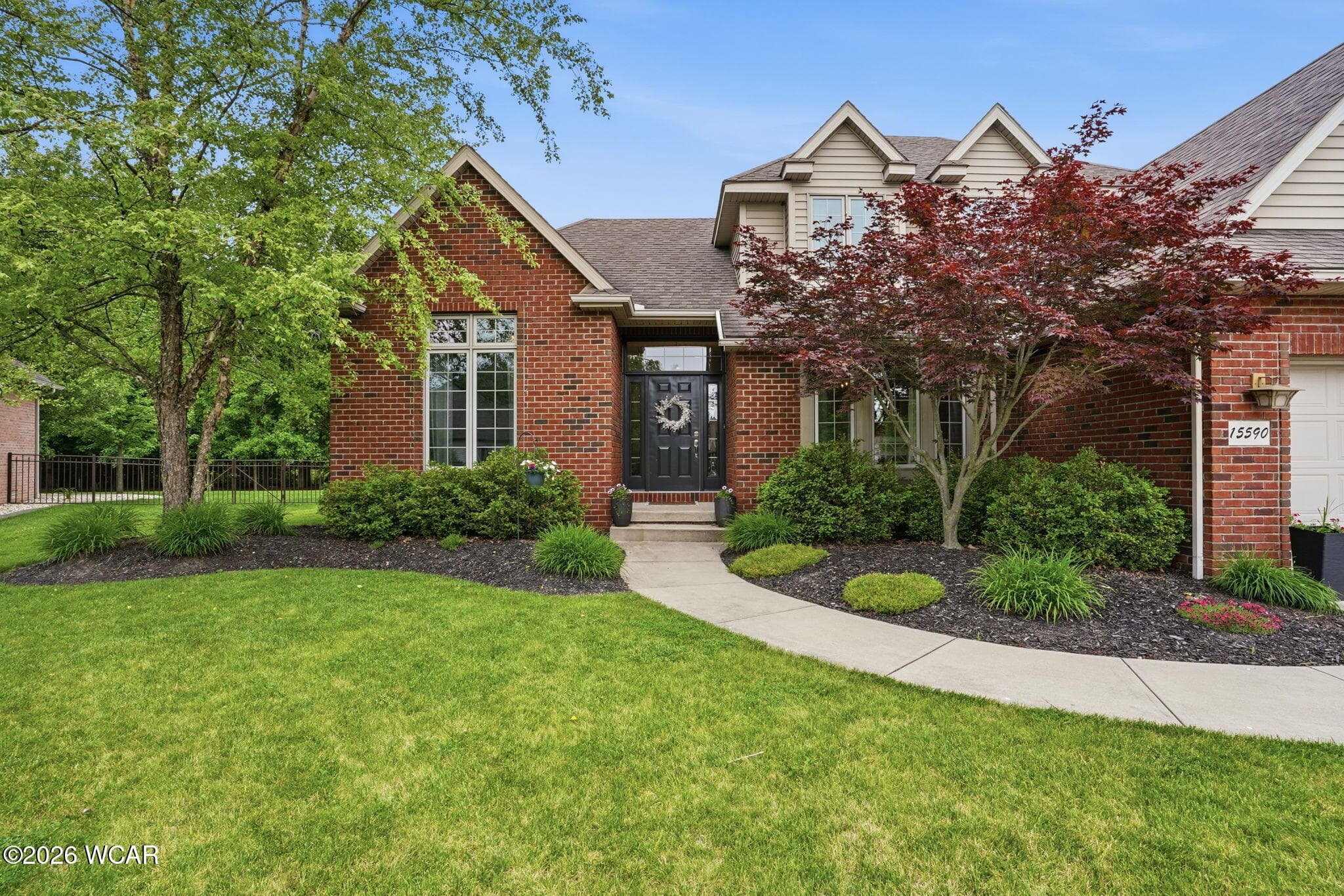15590 Brookfield photo 4