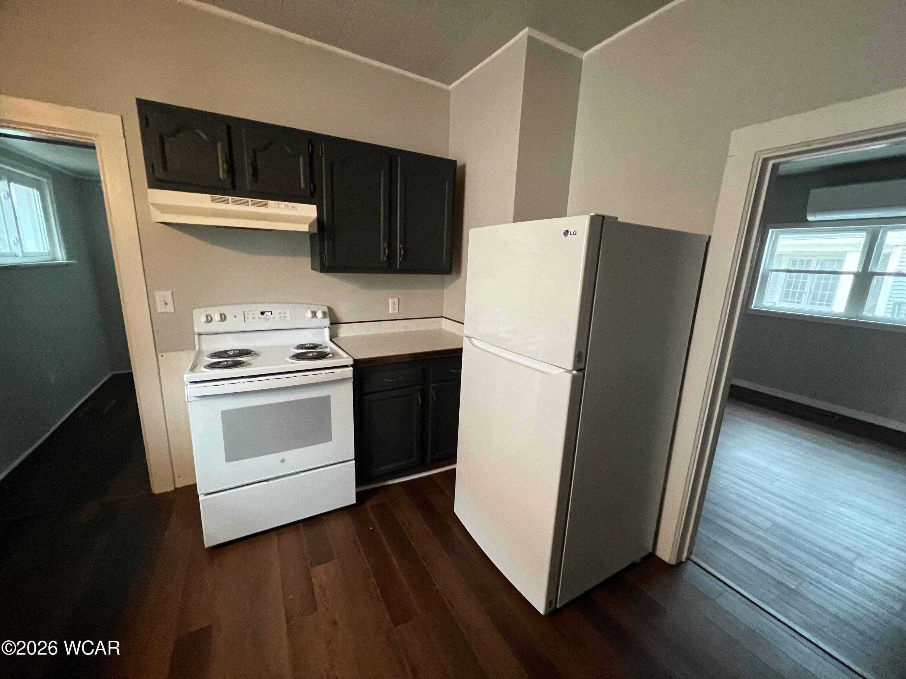 210 Gilbert photo 3