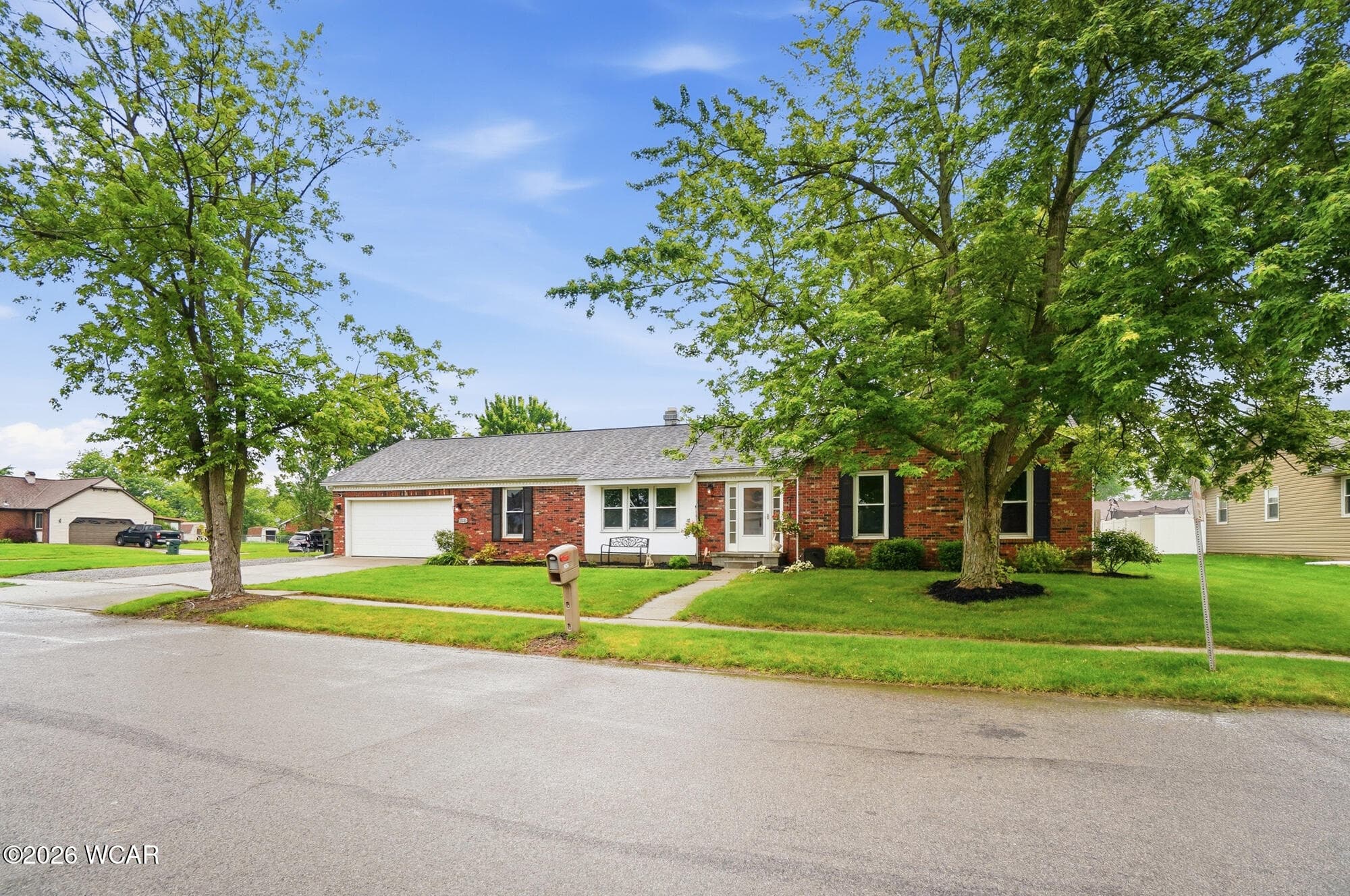 2142 Kimberly photo 3