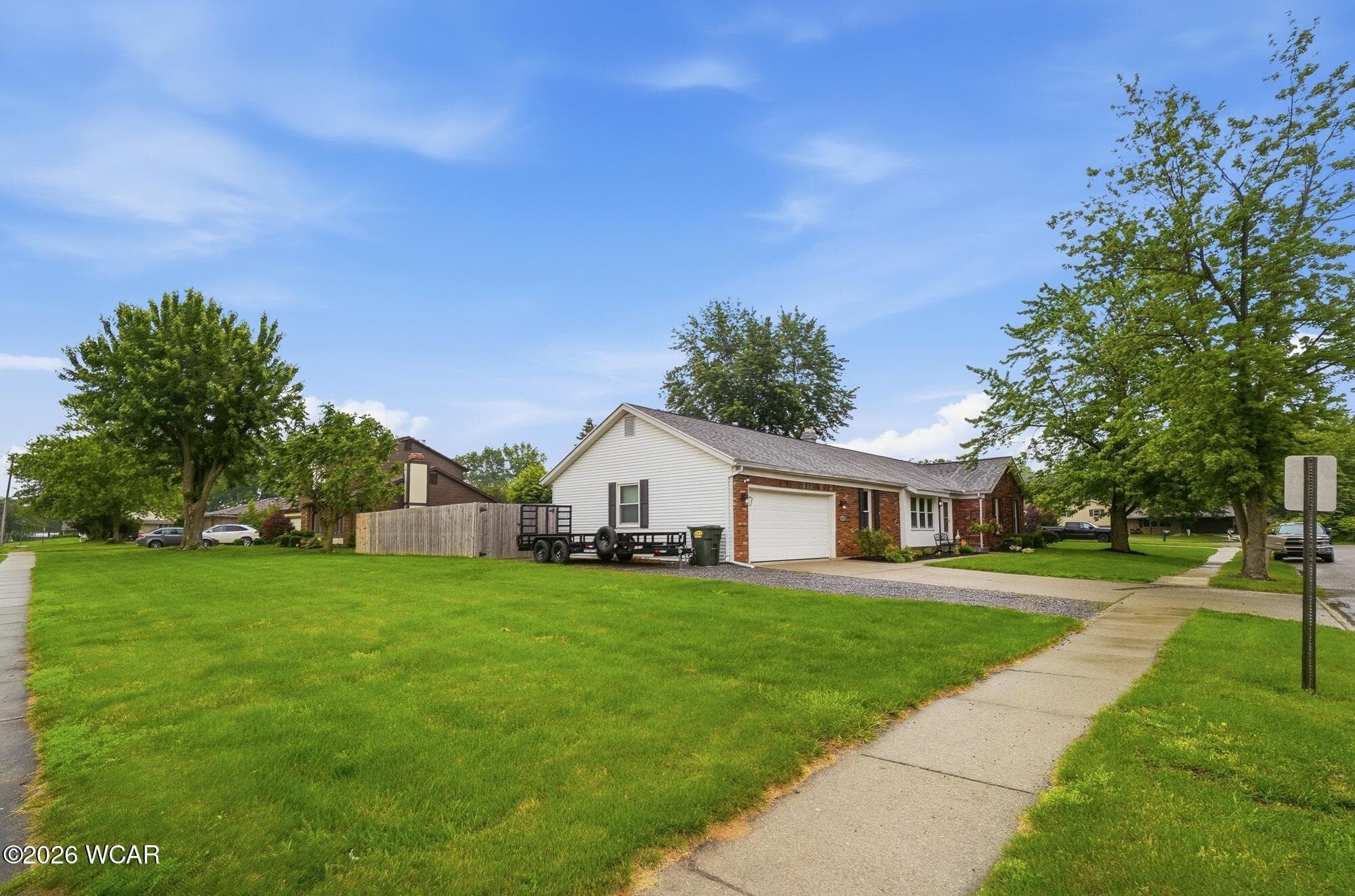 2142 Kimberly photo 4