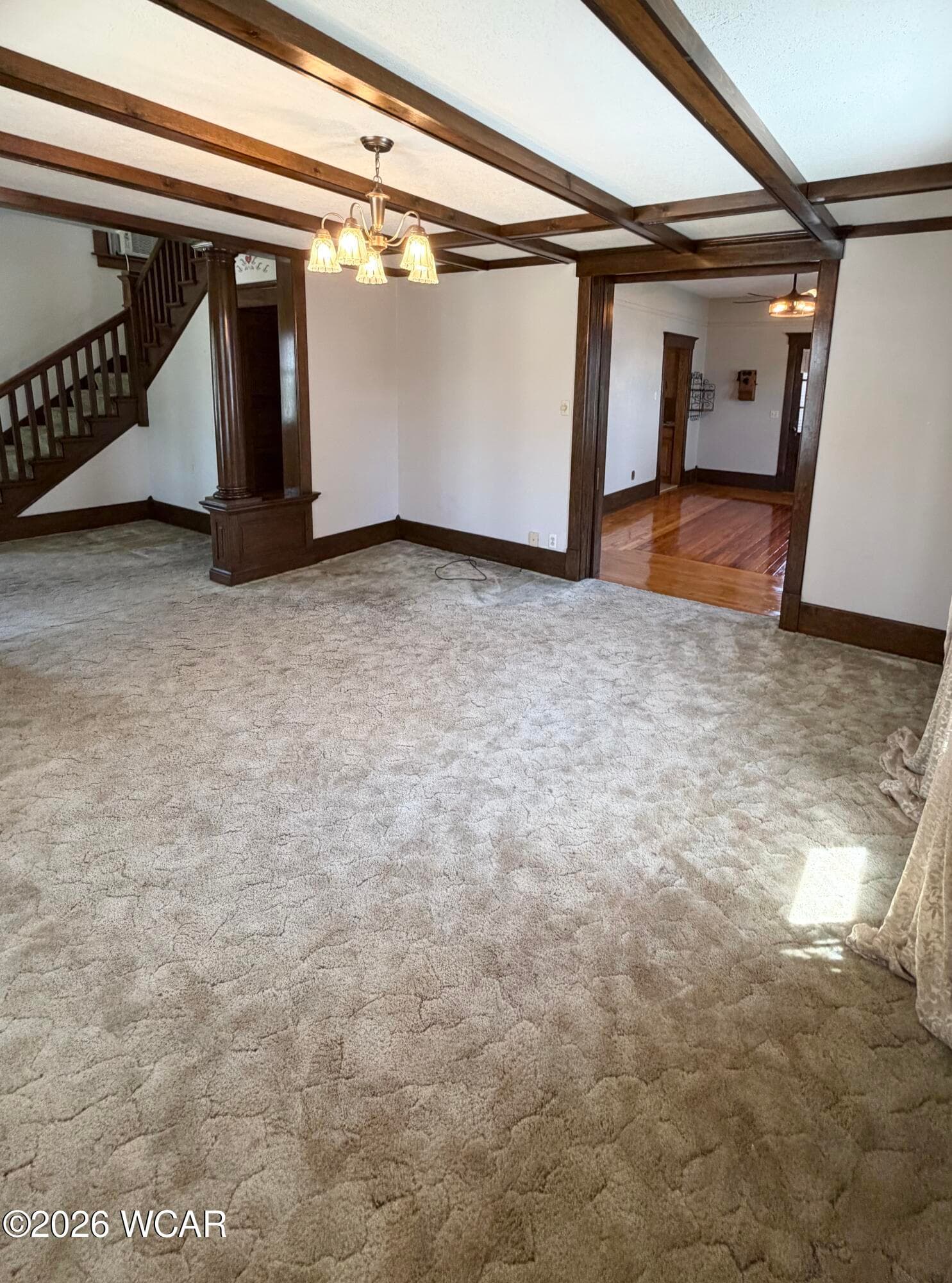 528 Main photo 4