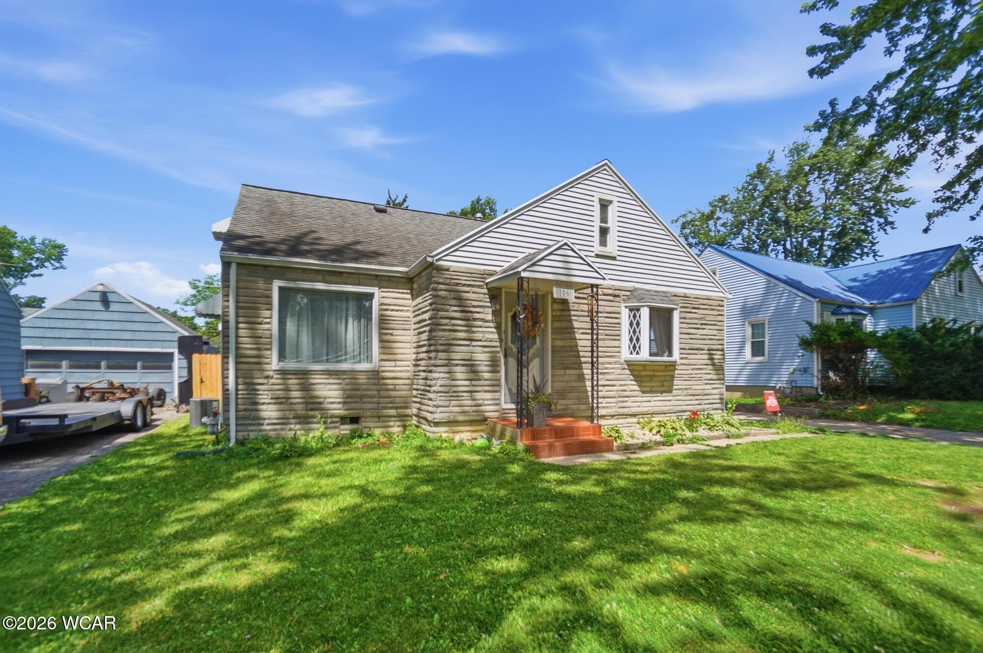 706 Radcliffe