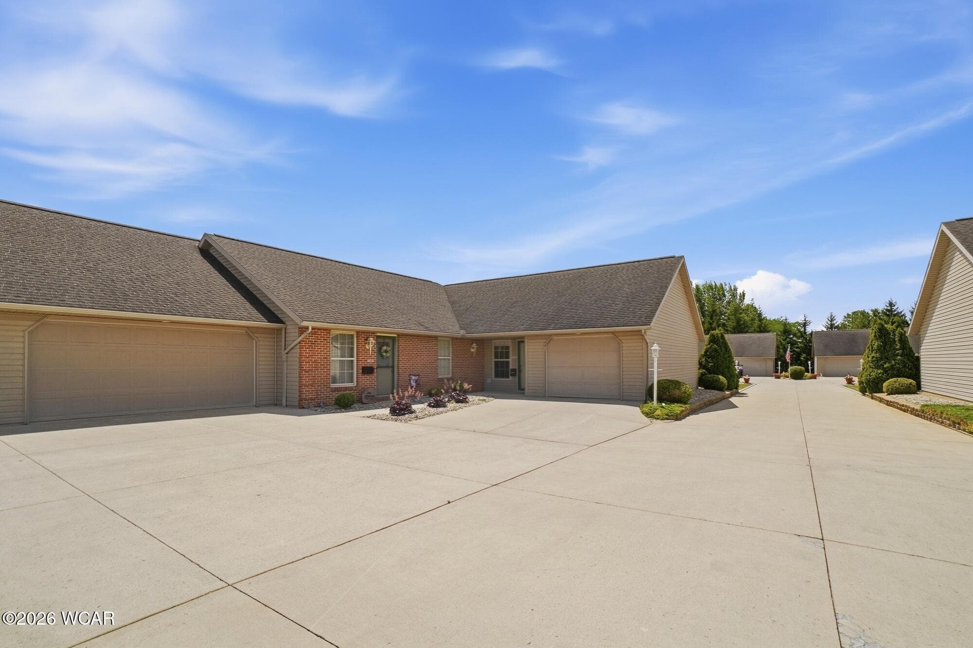 3848 Yale photo 2