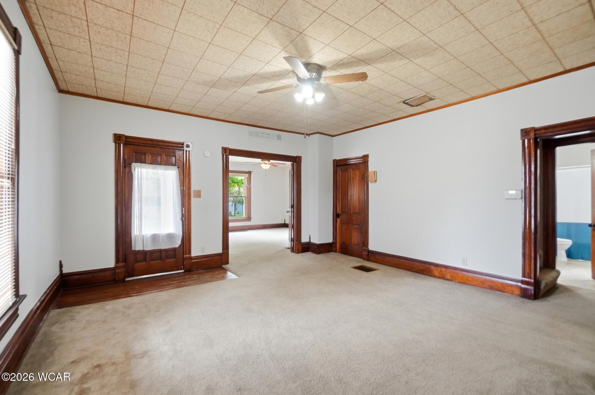 549 Gilbert photo 5