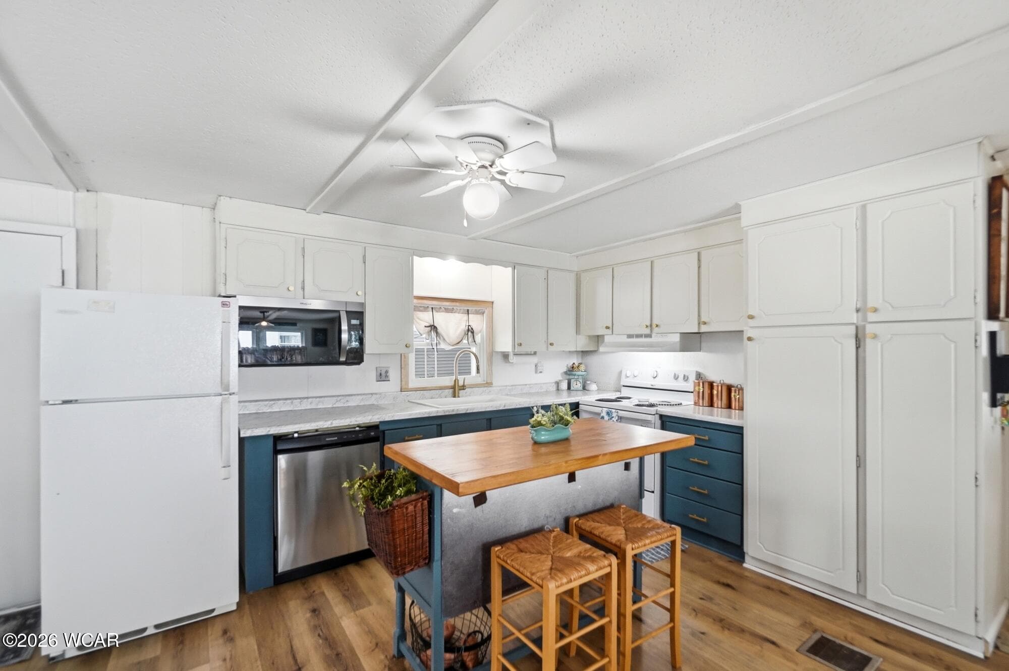 1410 Huntington photo 5
