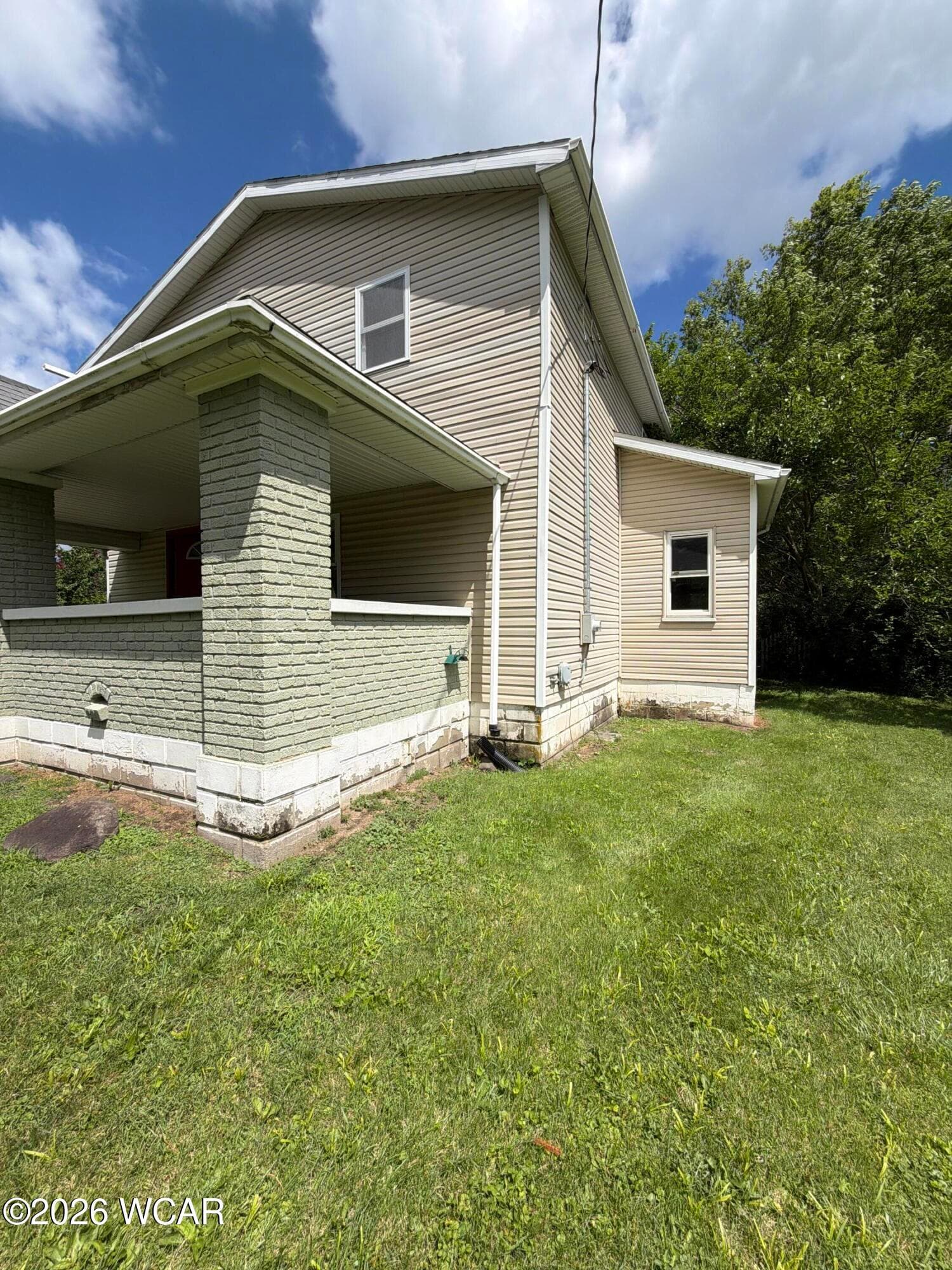 2614 Adgate photo 5