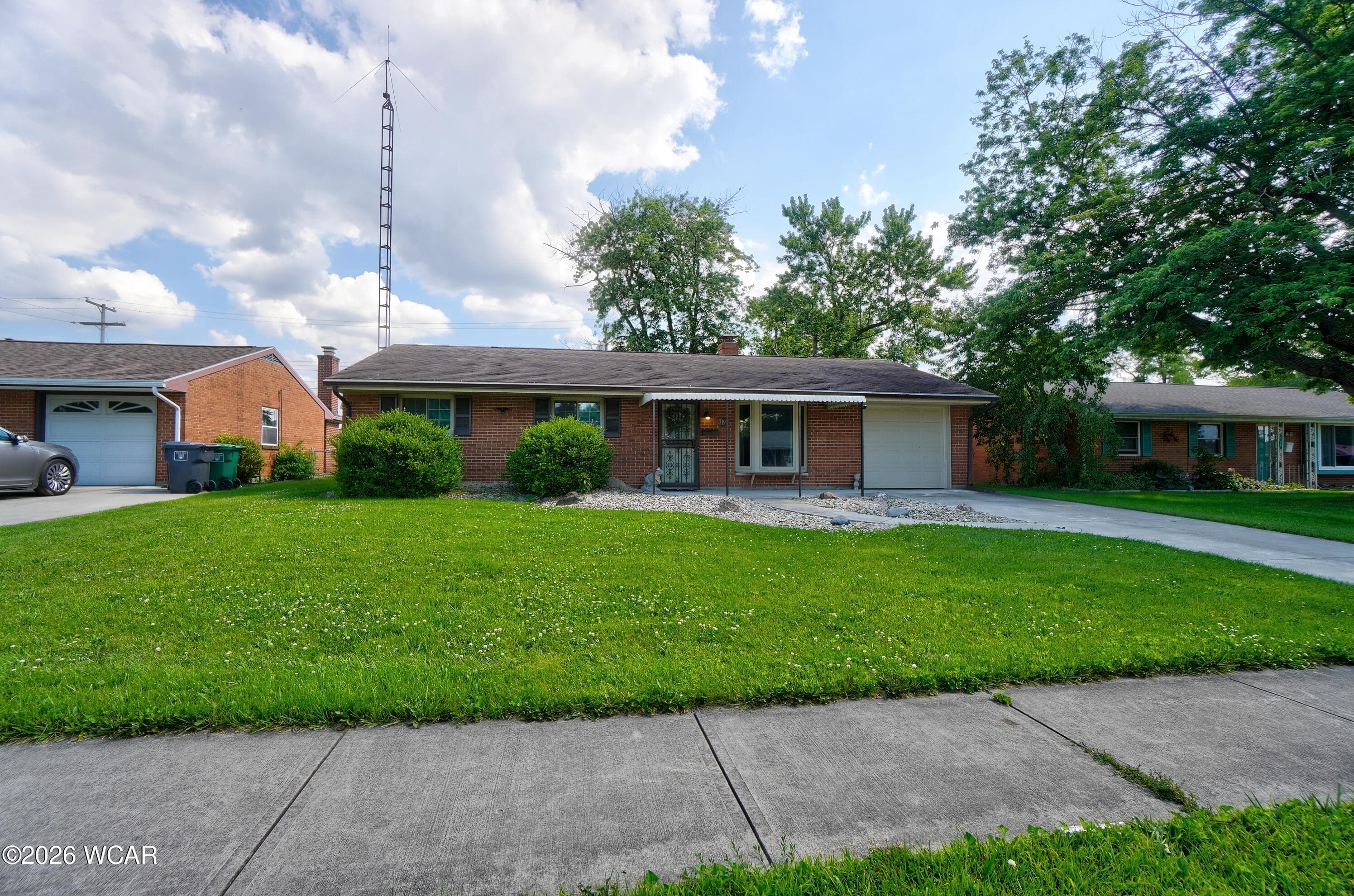 719 Lewis photo 4