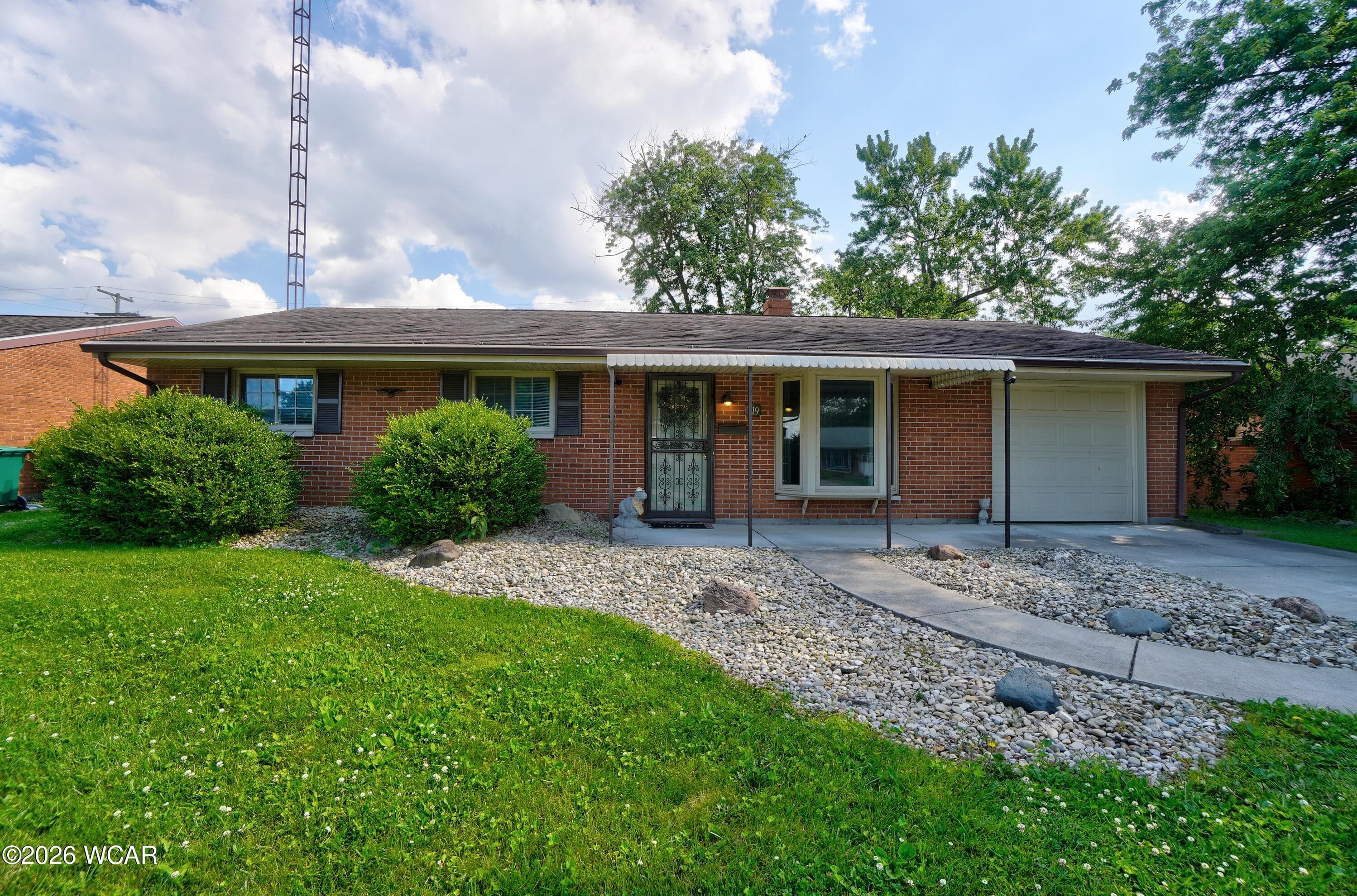 719 Lewis photo 5