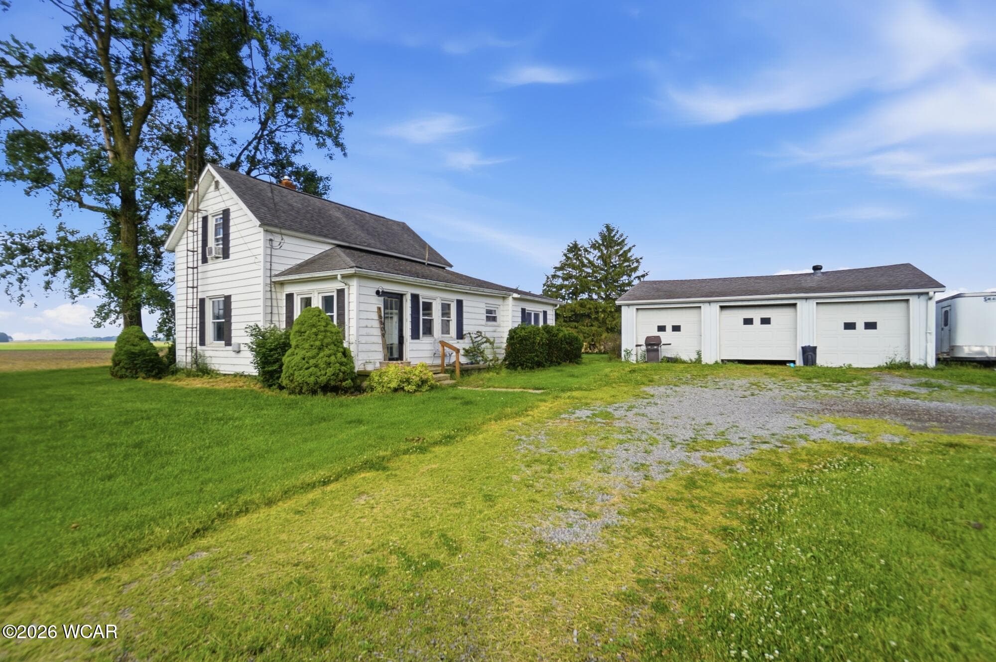16609 Akers photo 4