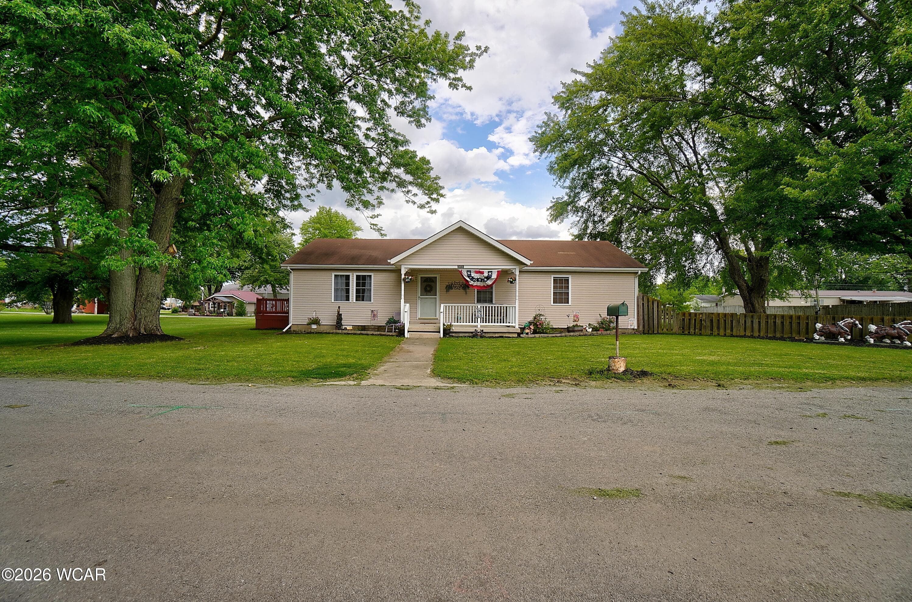 11496 Hiawatha photo 3