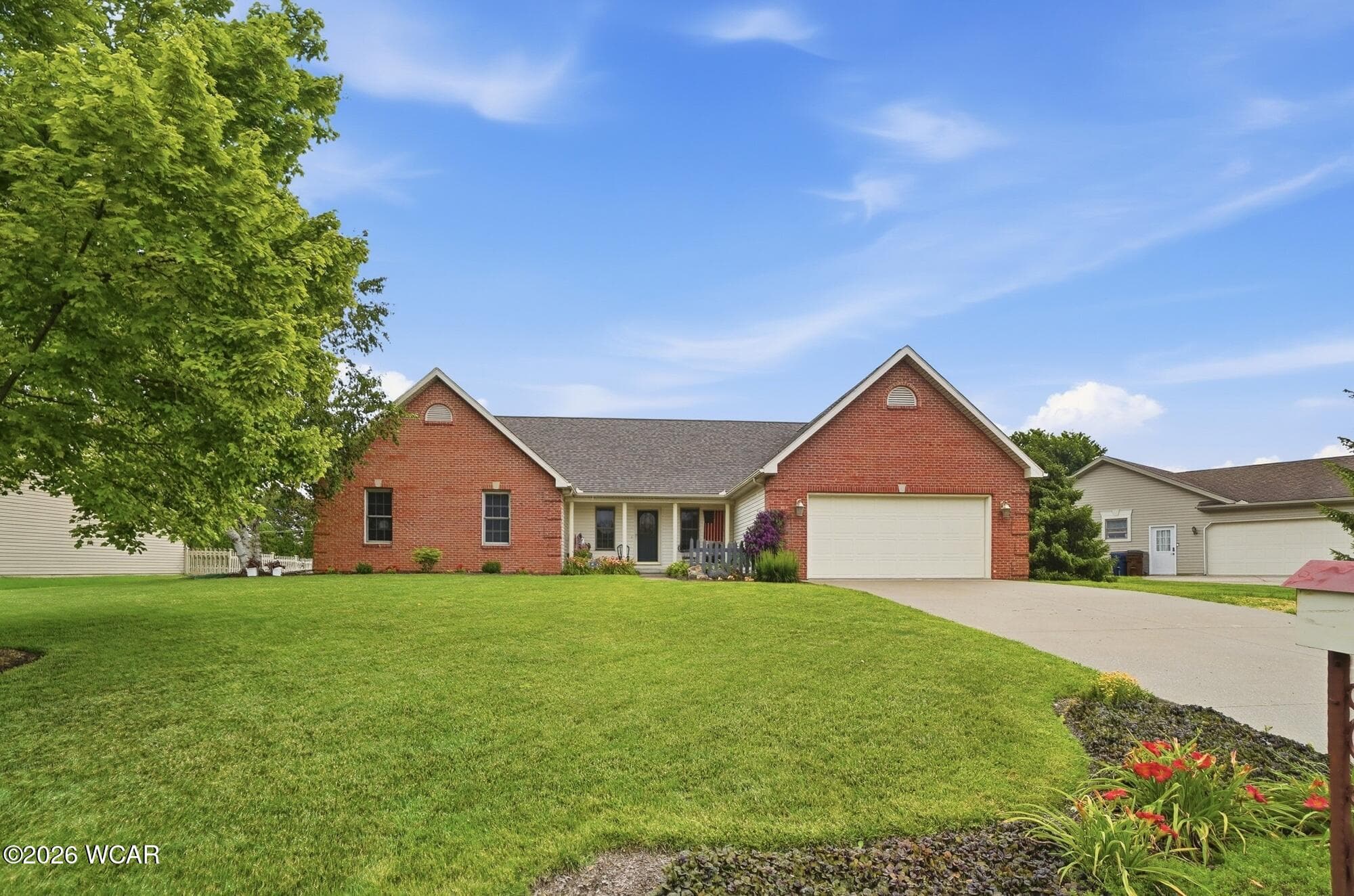 656 Gardenview photo 3