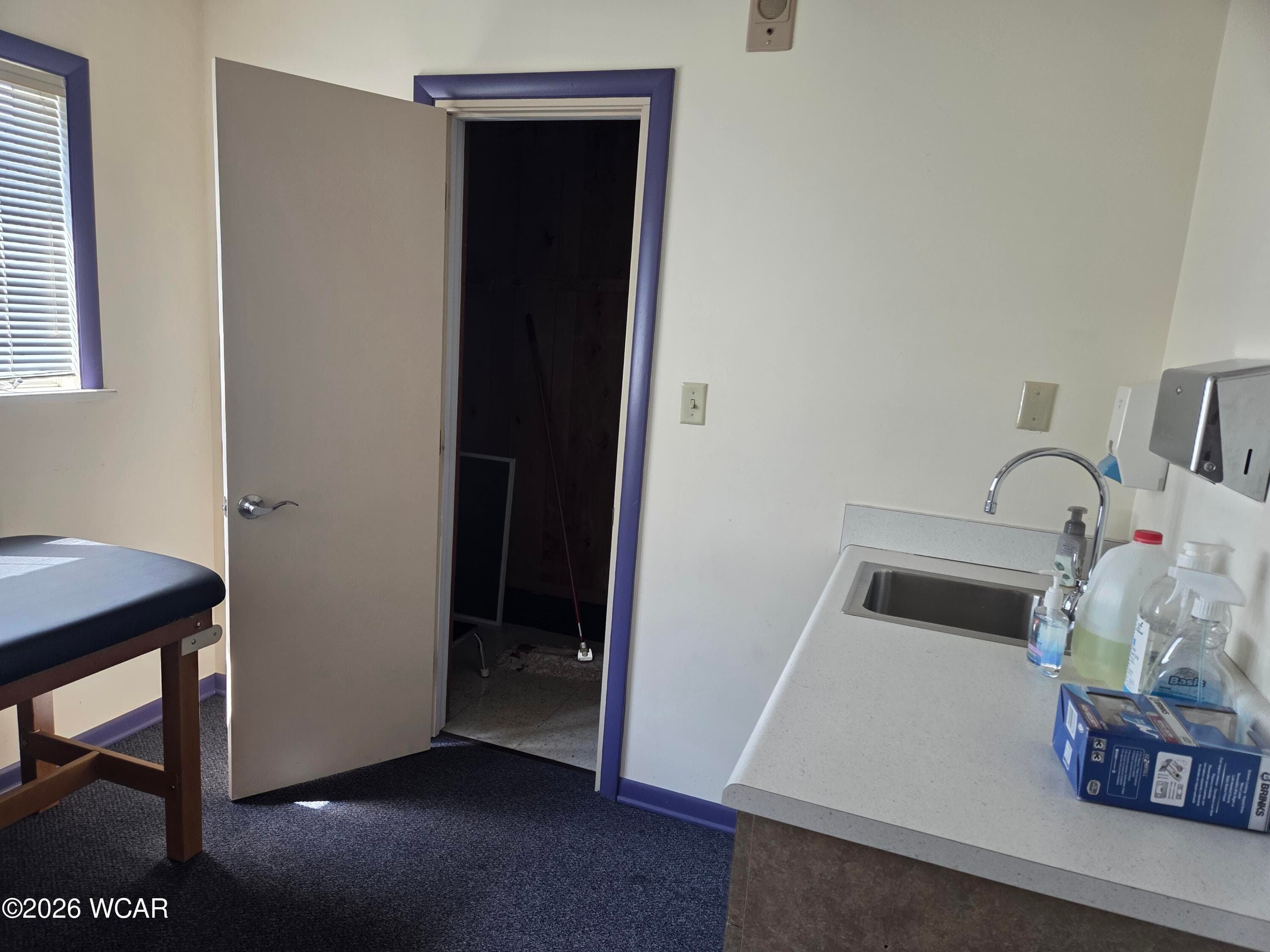 939 Market photo 3