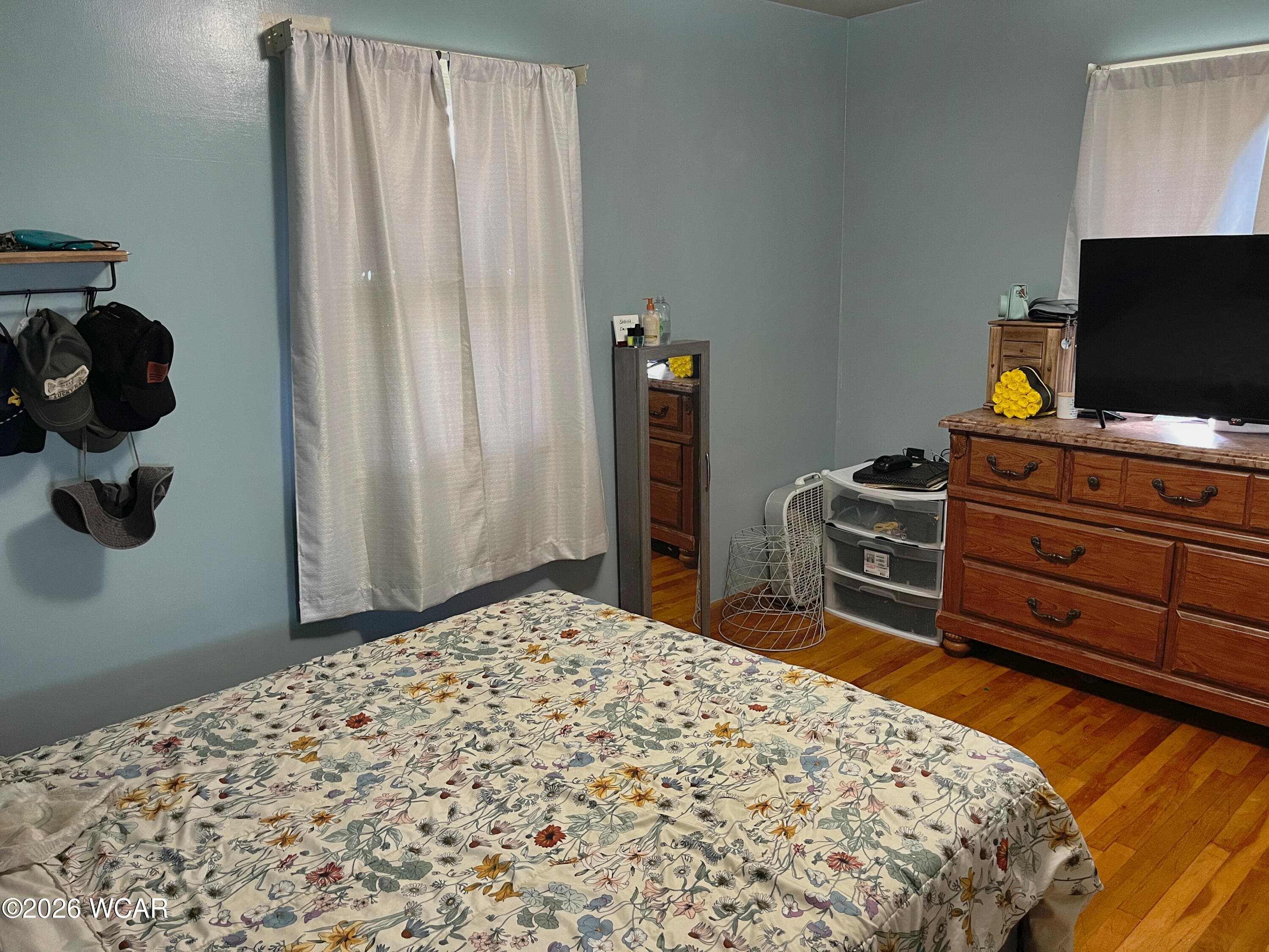 1619 Main photo 5