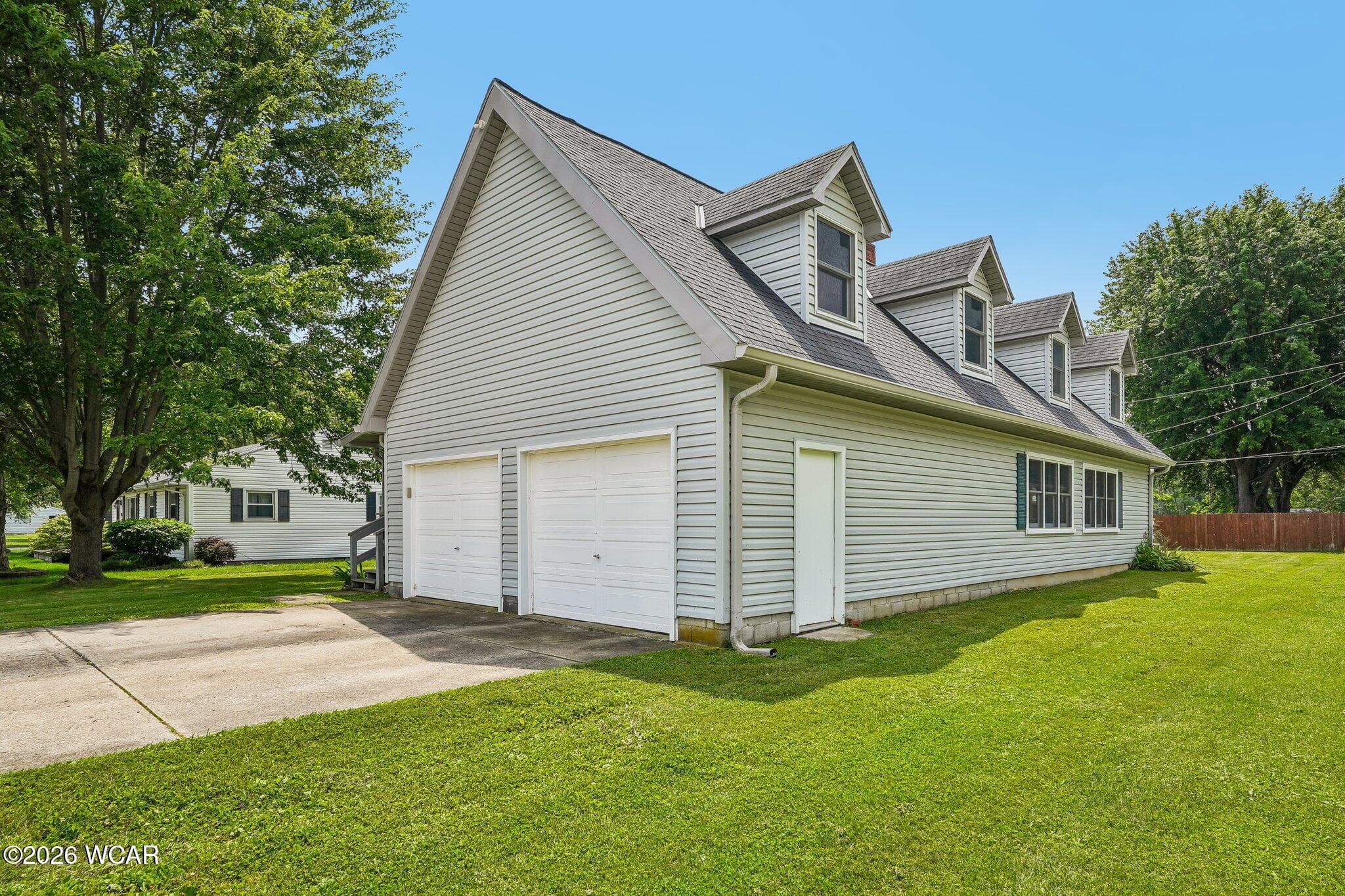 515 Lake photo 3