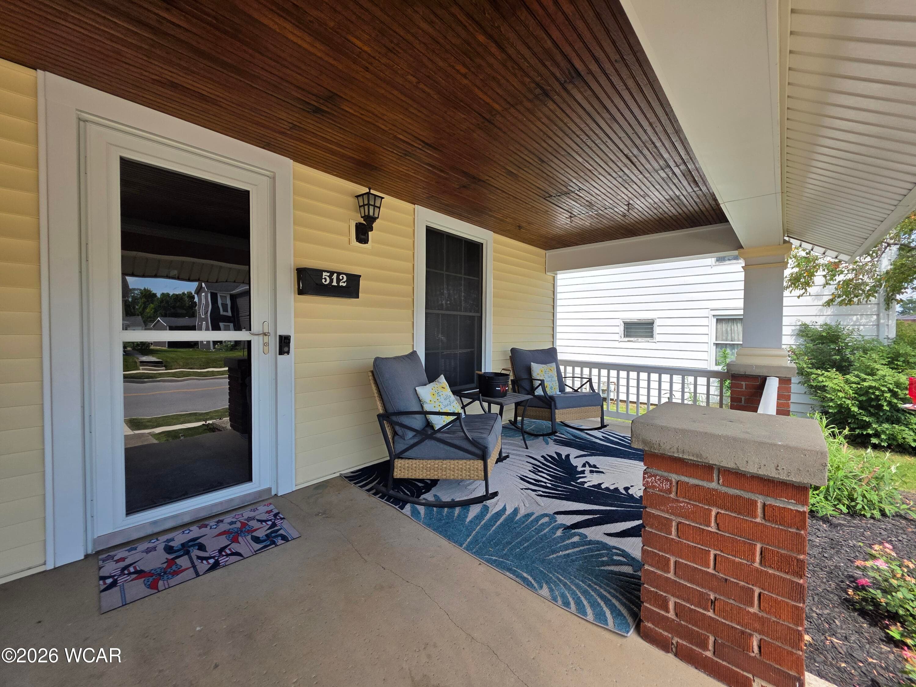 512 Benton photo 3