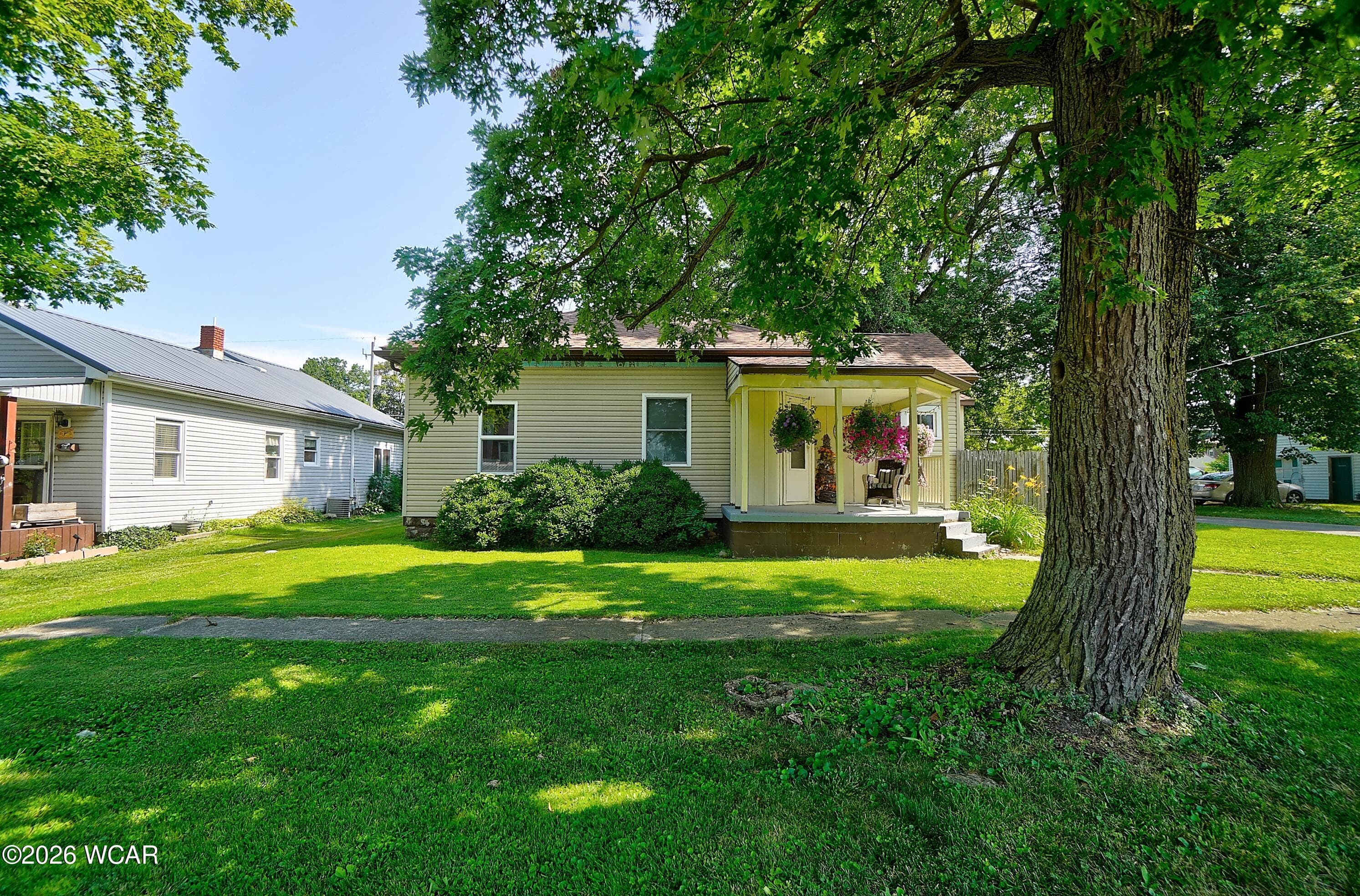 502 Robinson photo 2