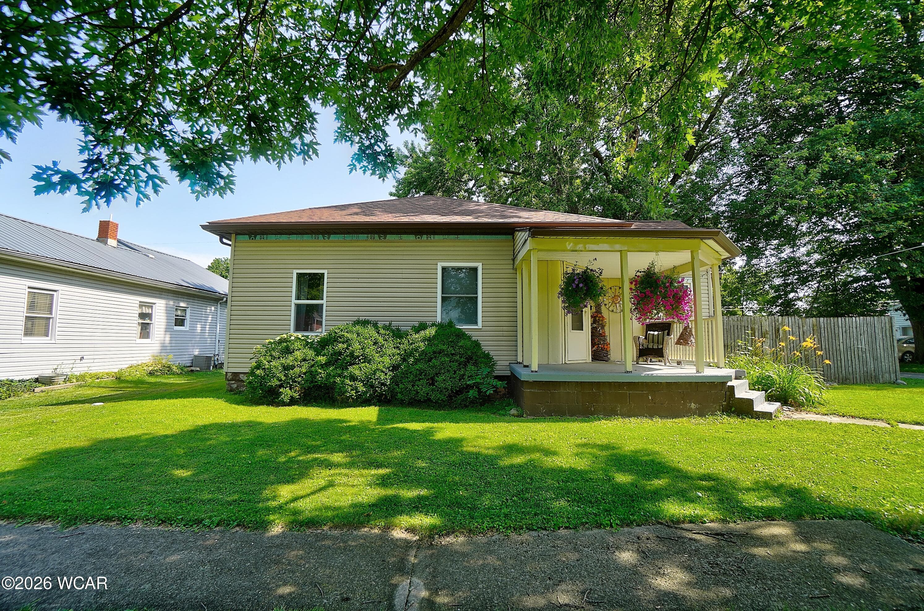 502 Robinson photo 3