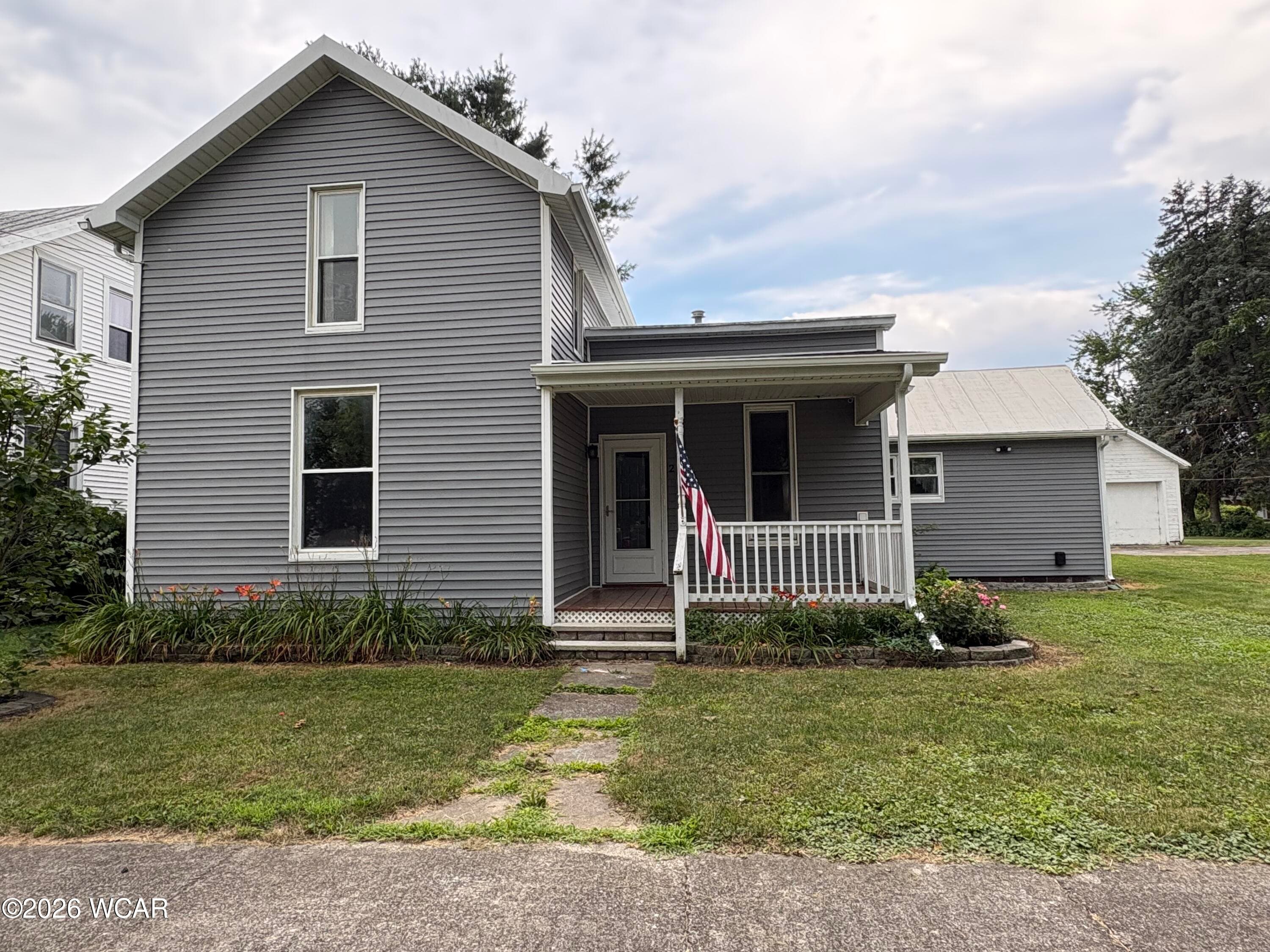 204 Clay