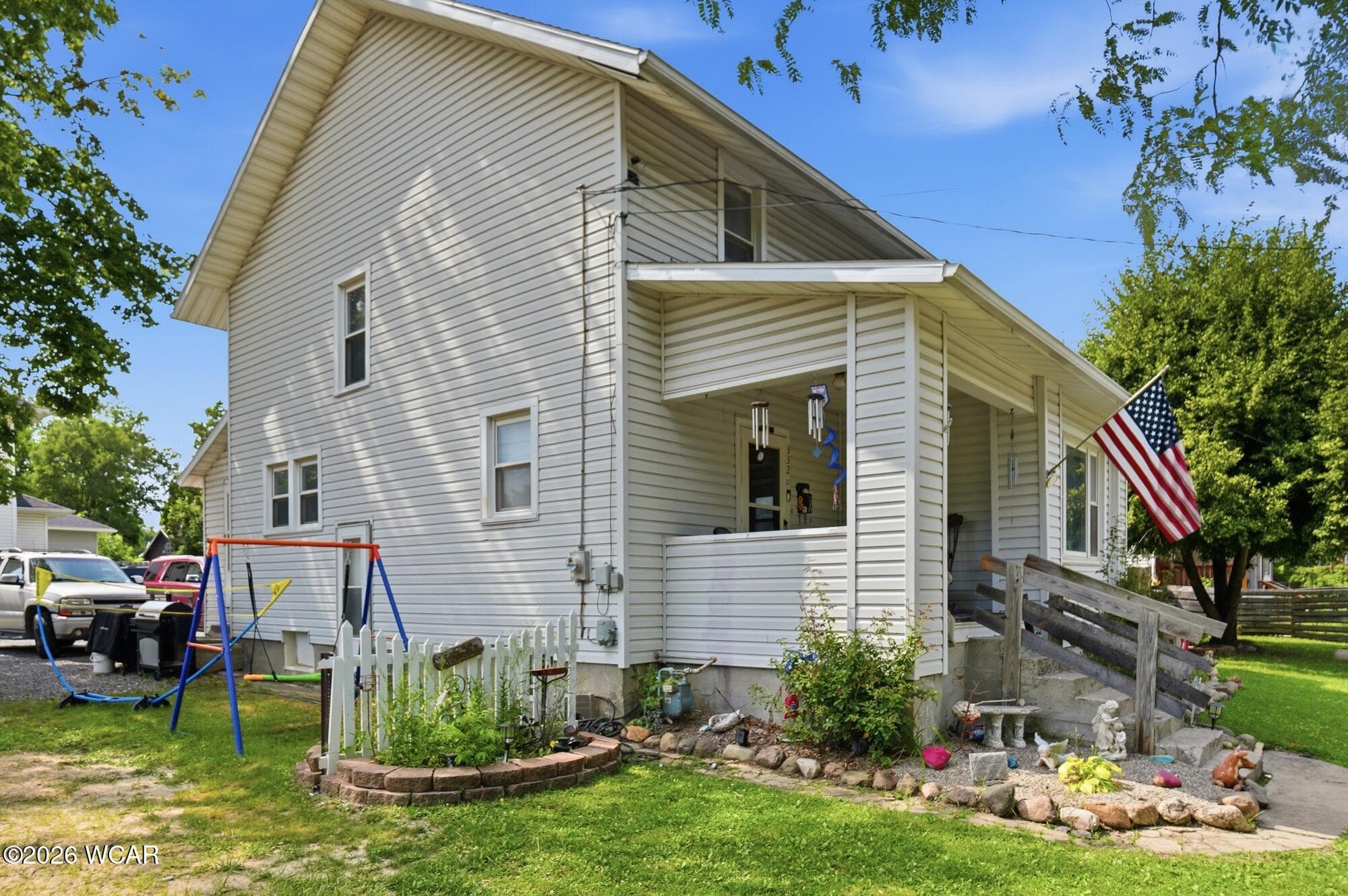 332 Collett photo 2