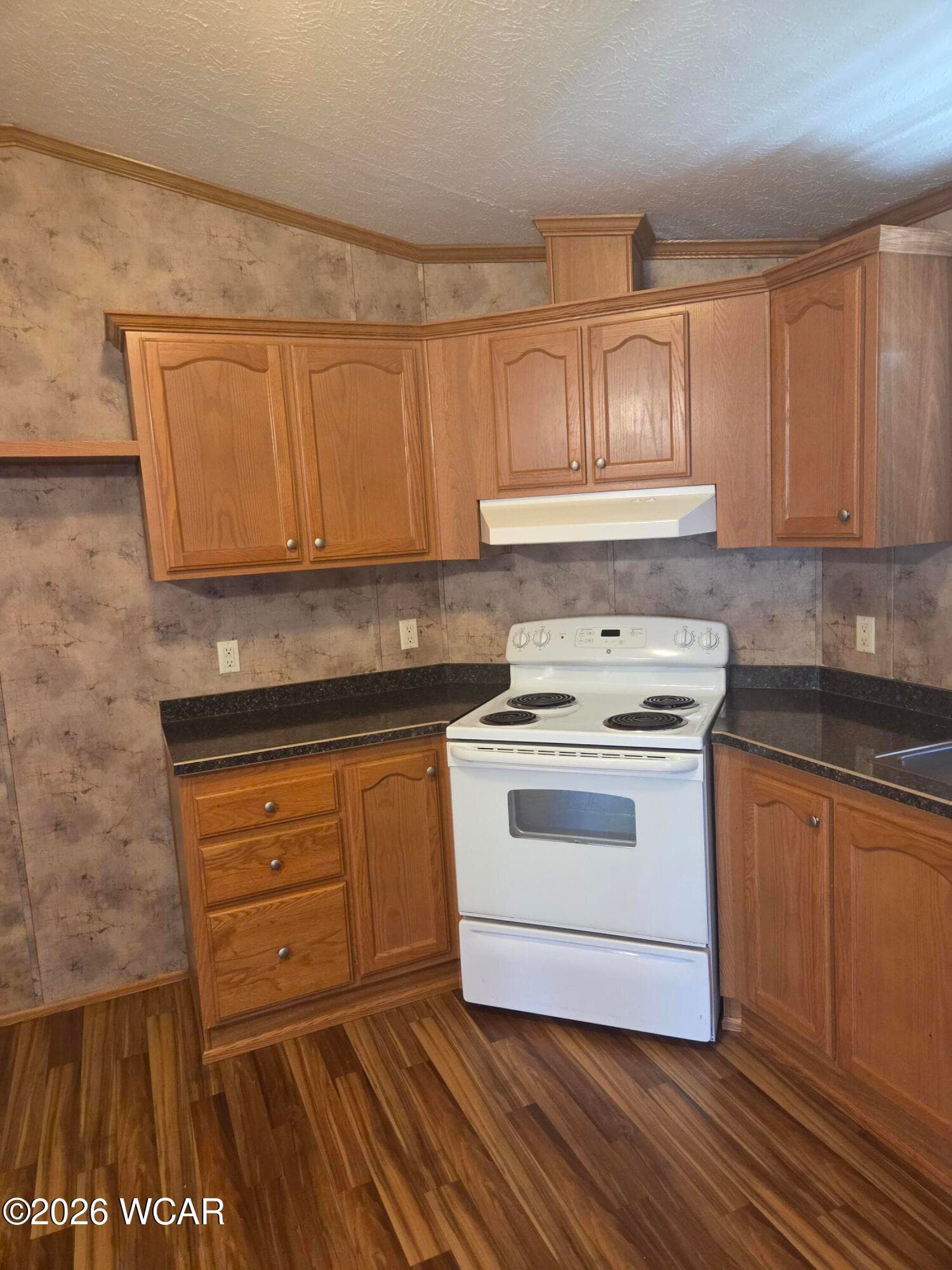 228 Mahoning photo 4
