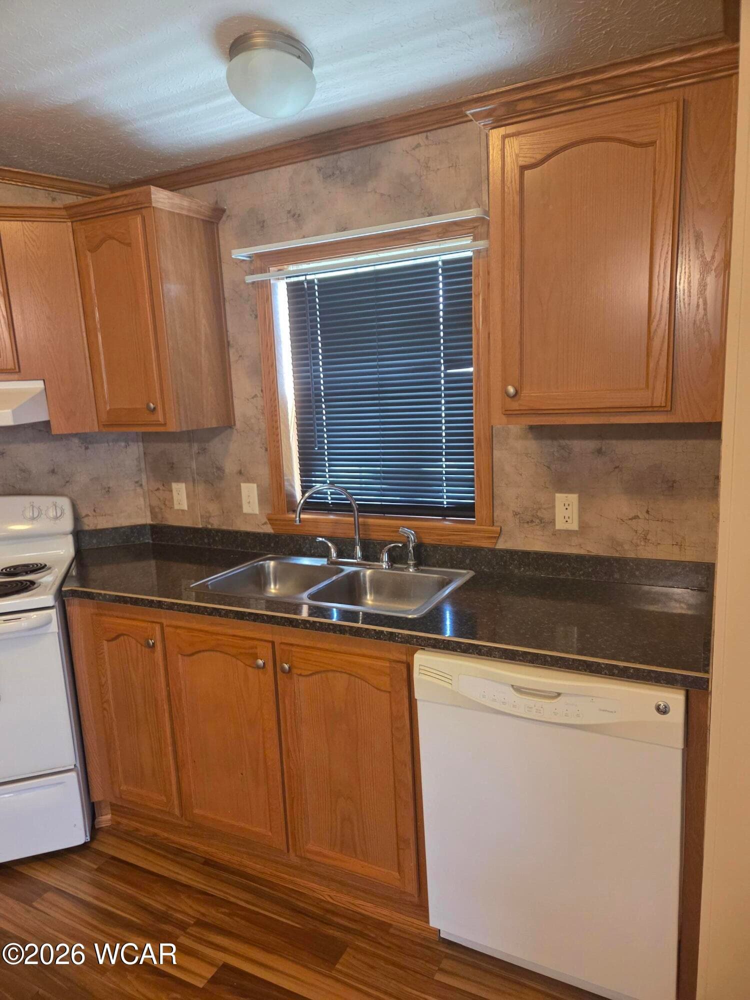 228 Mahoning photo 2