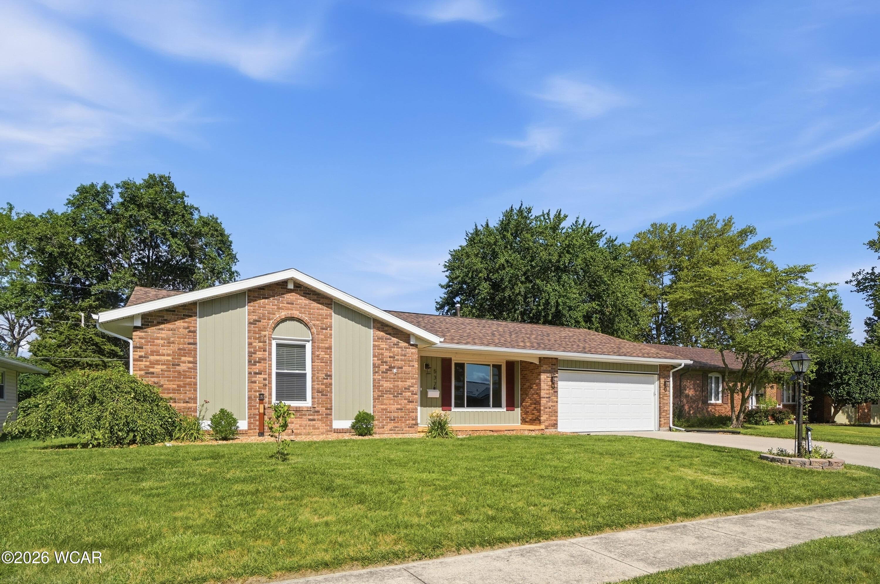 537 Sunnymeade photo 2