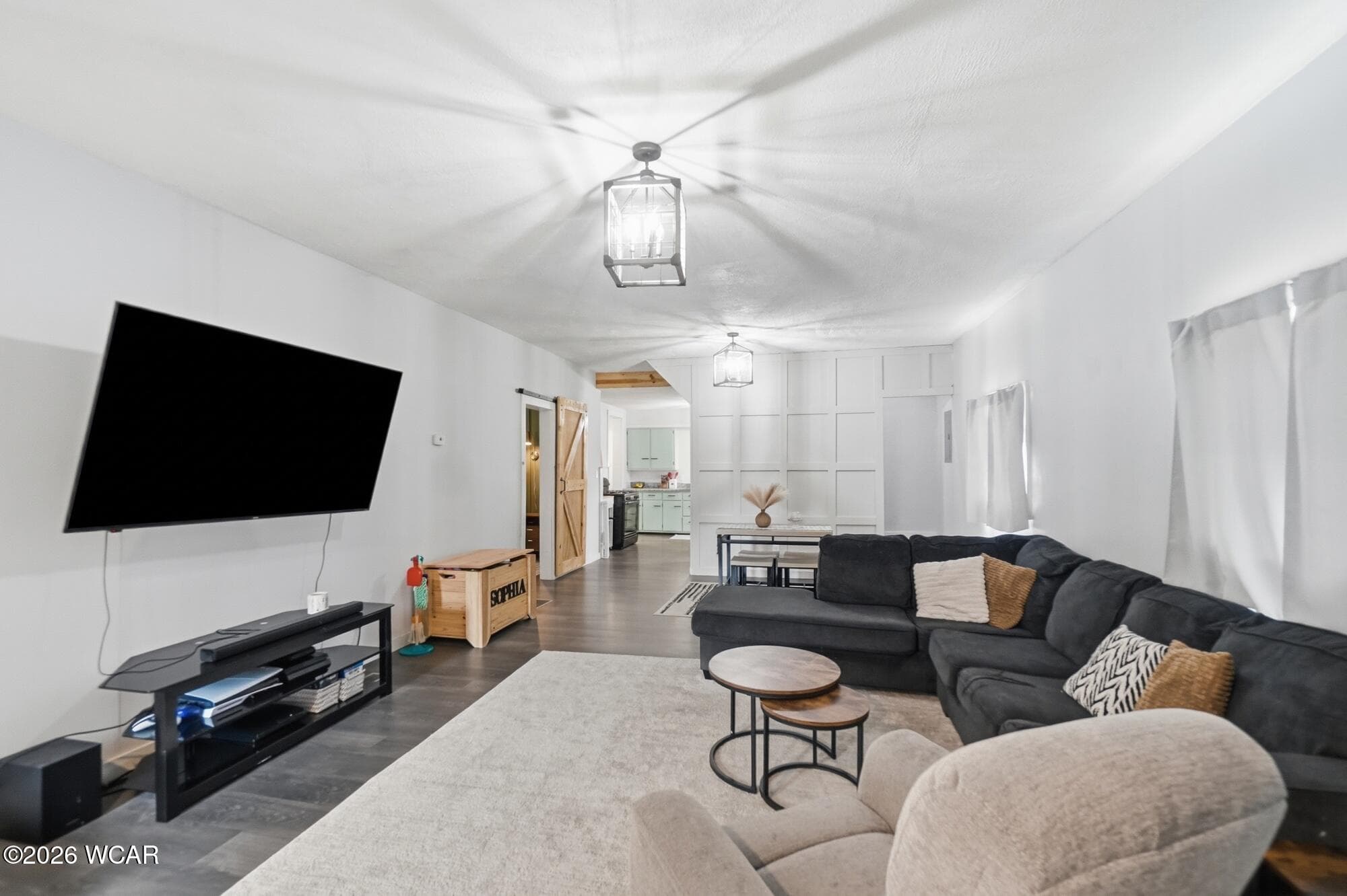 309 Walnut photo 4