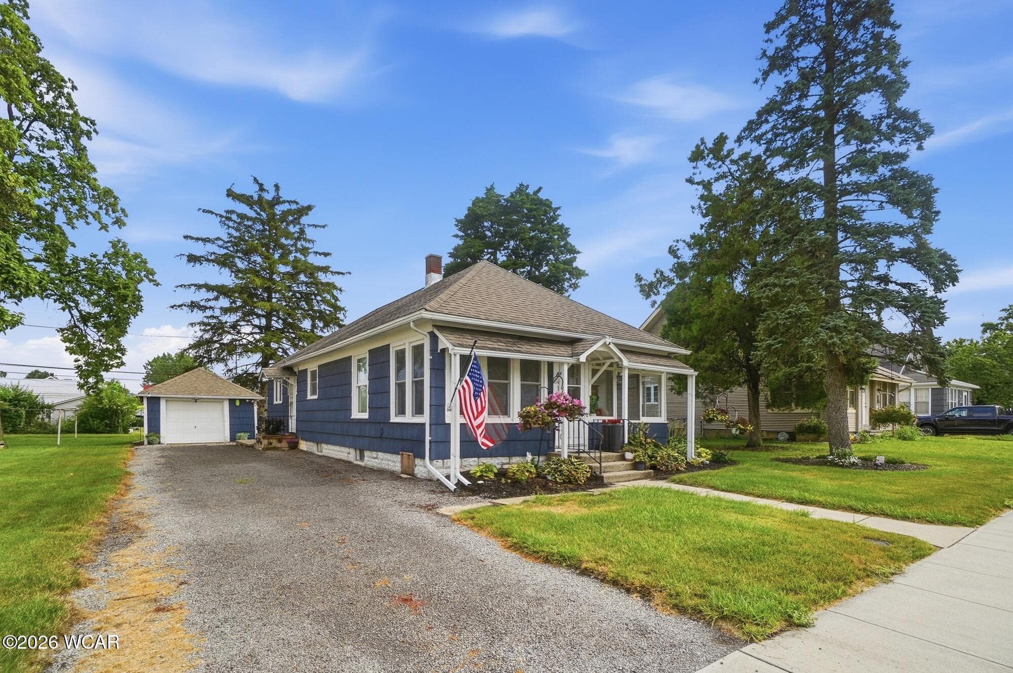 441 Dickinson photo 2