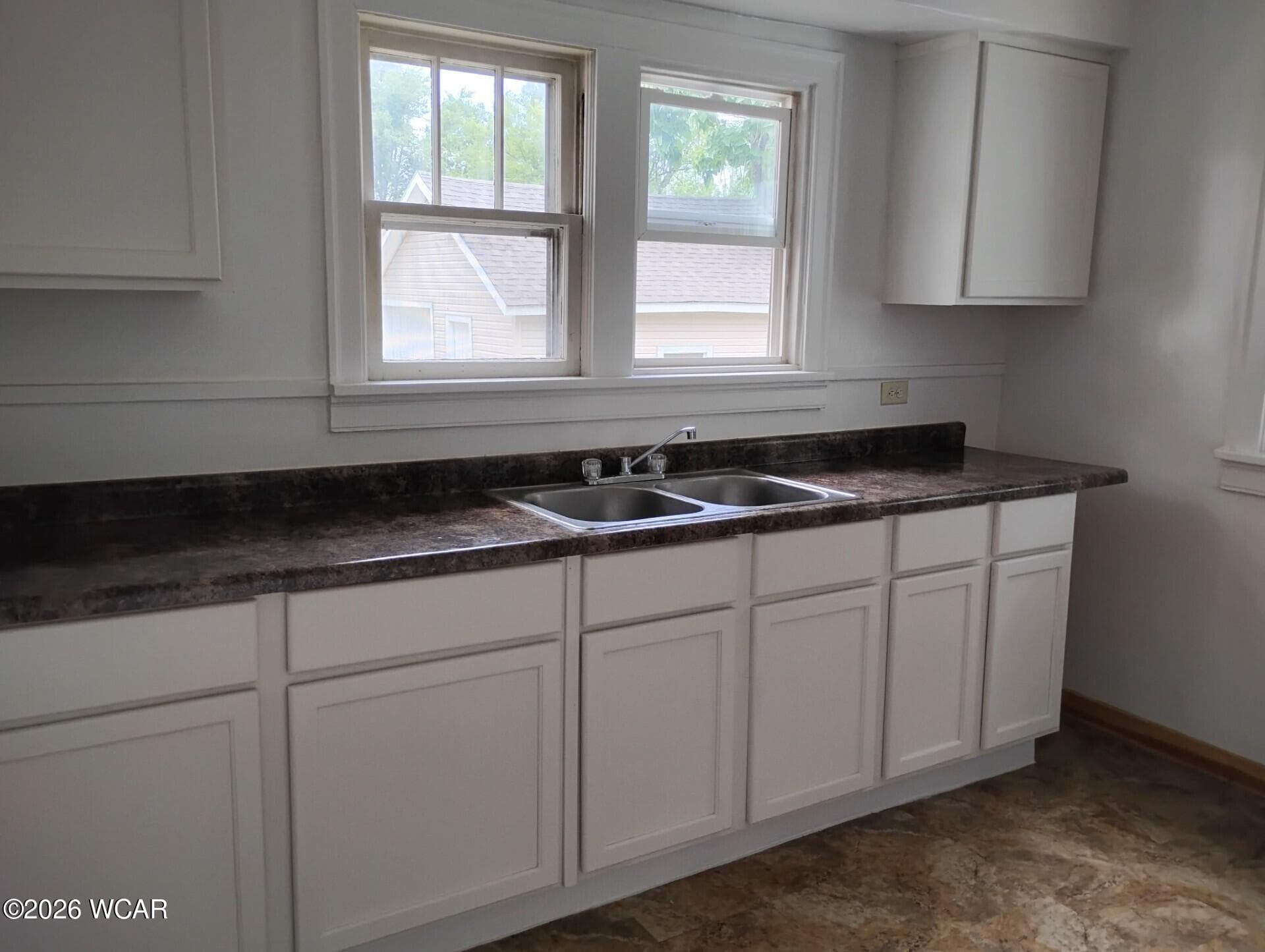575 Harrison photo 2