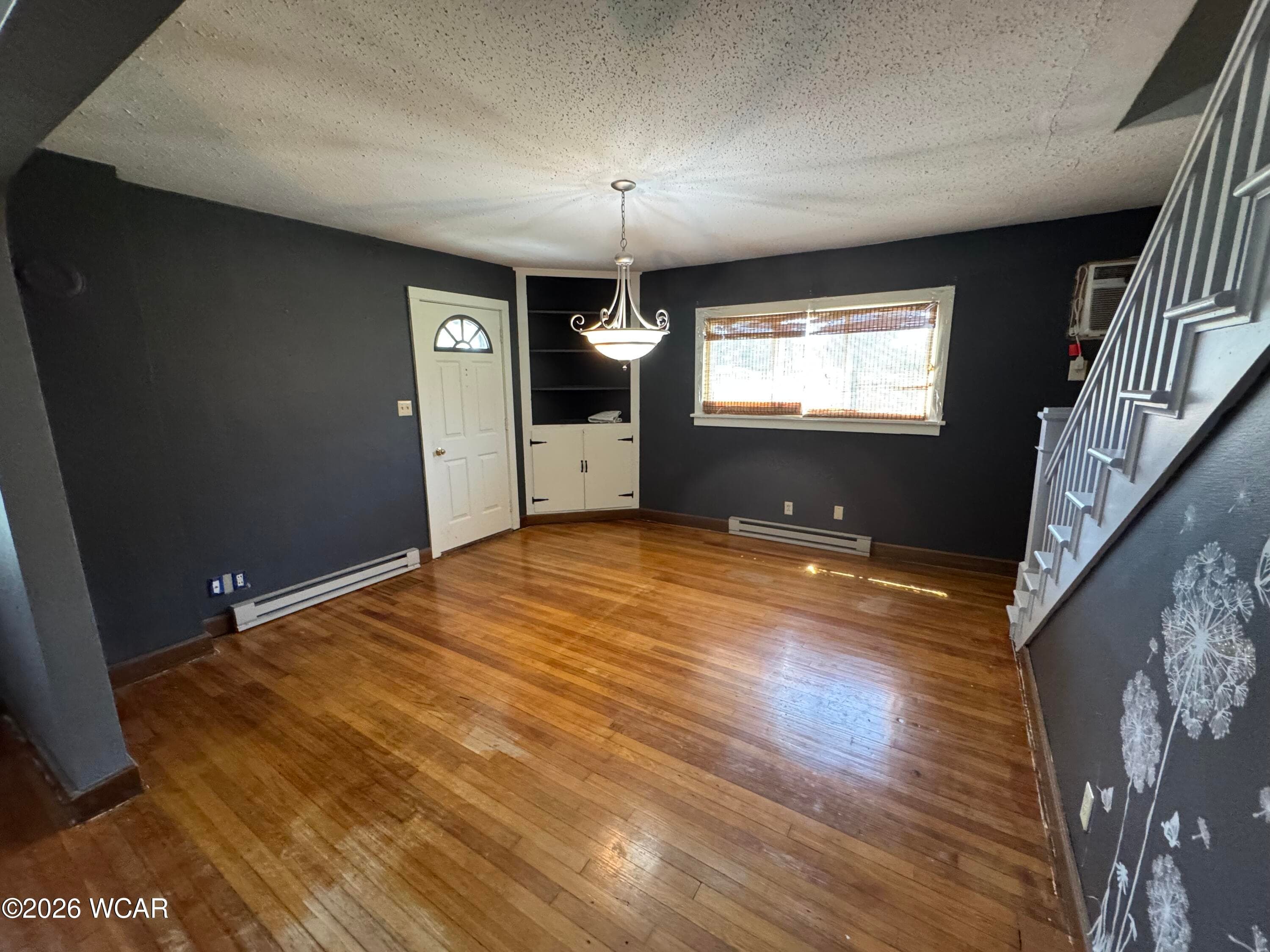 1087 Locust photo 3