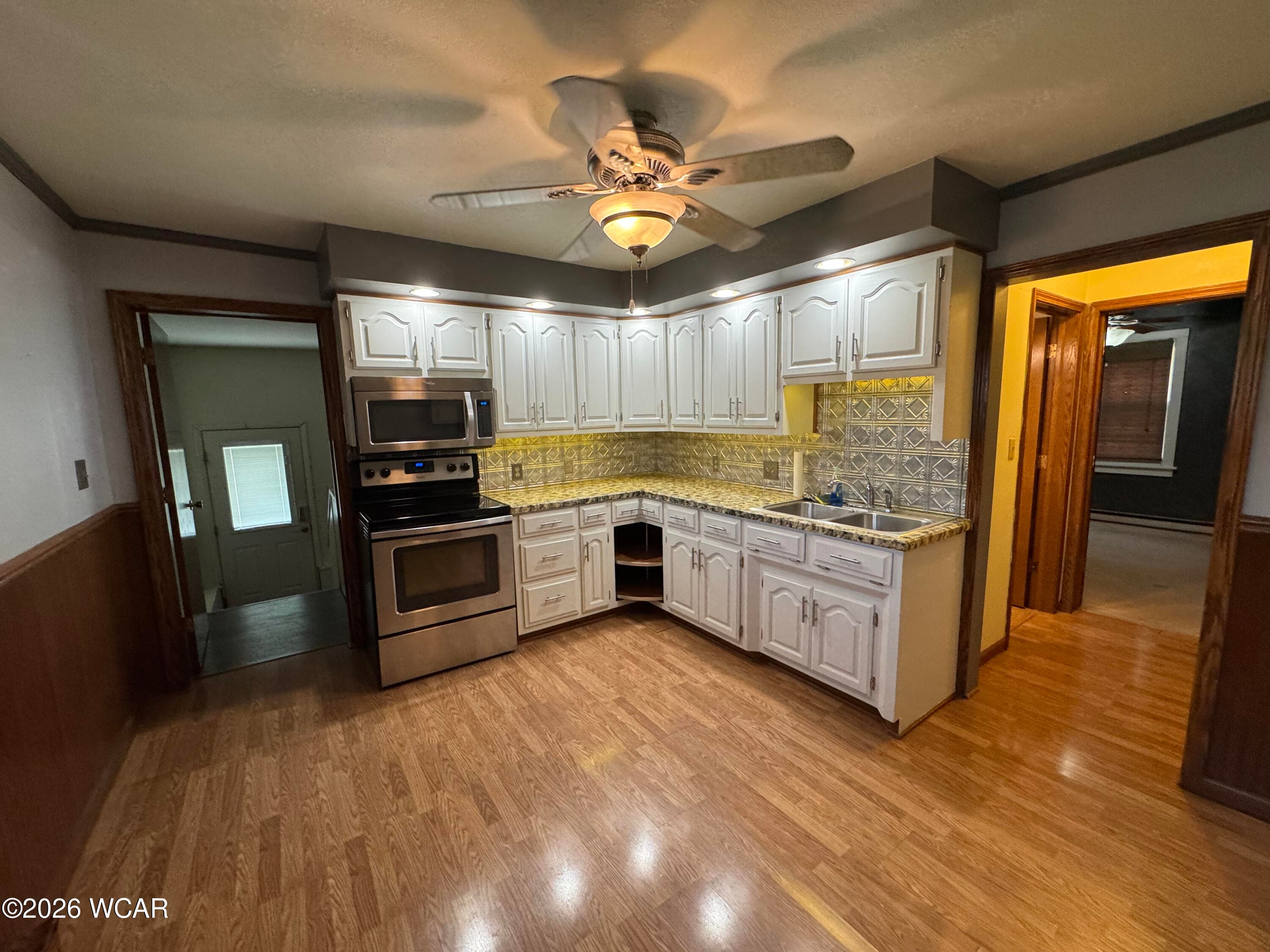 1087 Locust photo 2