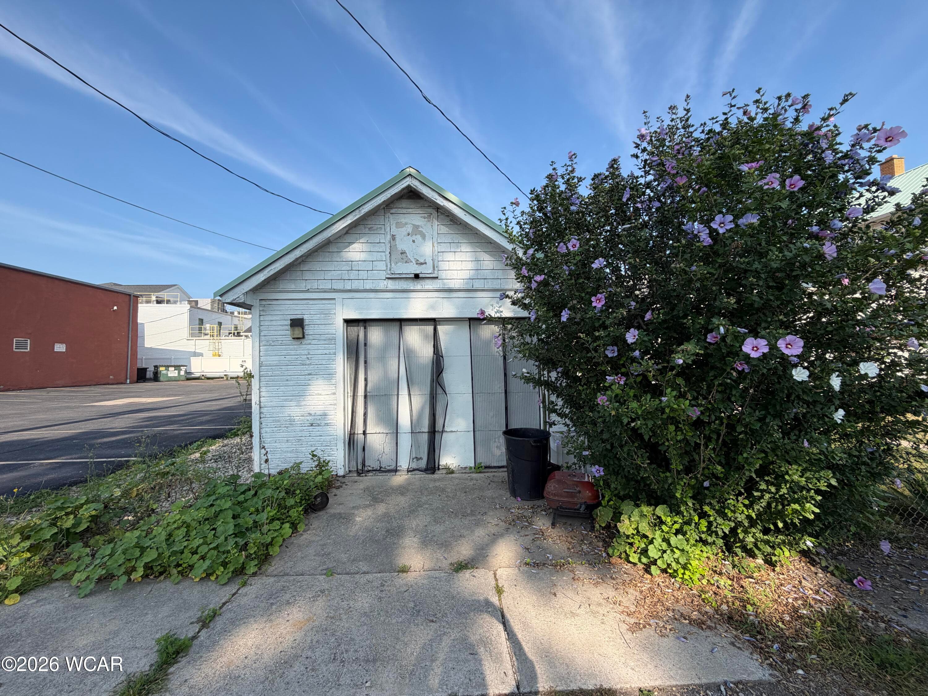 501 Front photo 4
