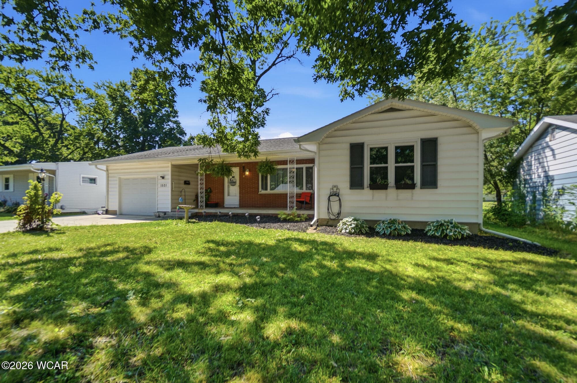 1521 Latham photo 2