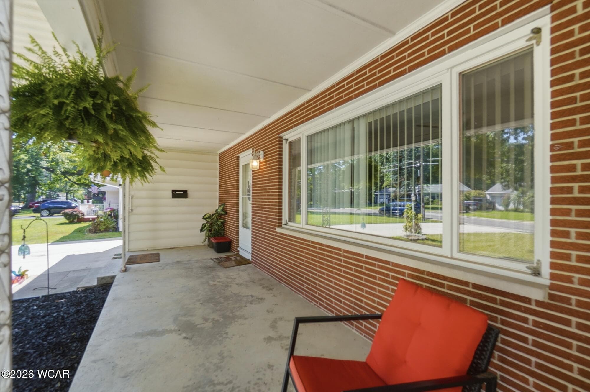 1521 Latham photo 5