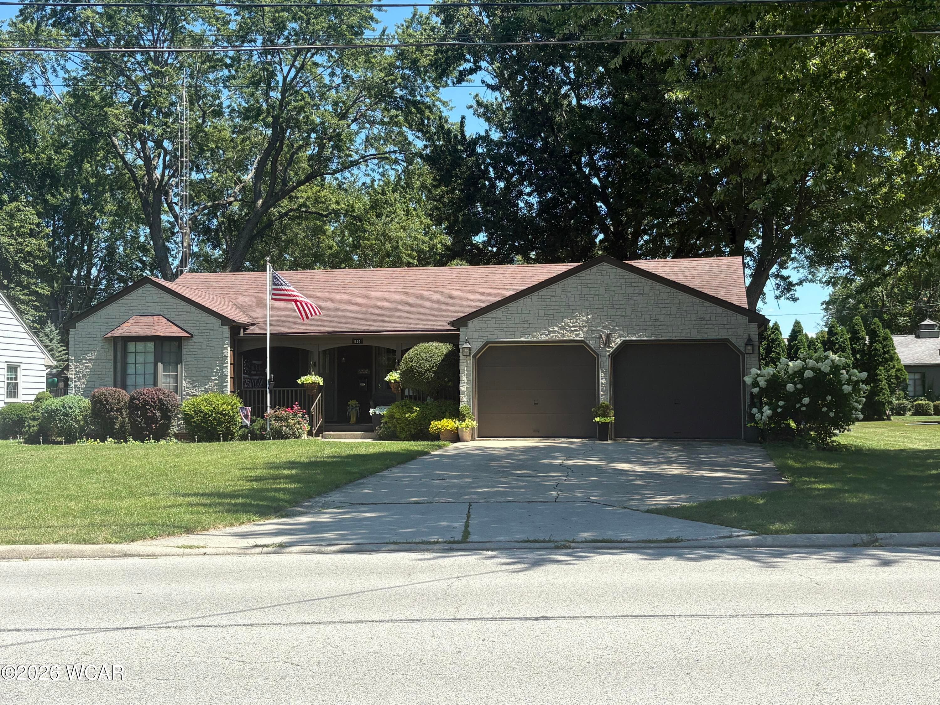 824 Walnut