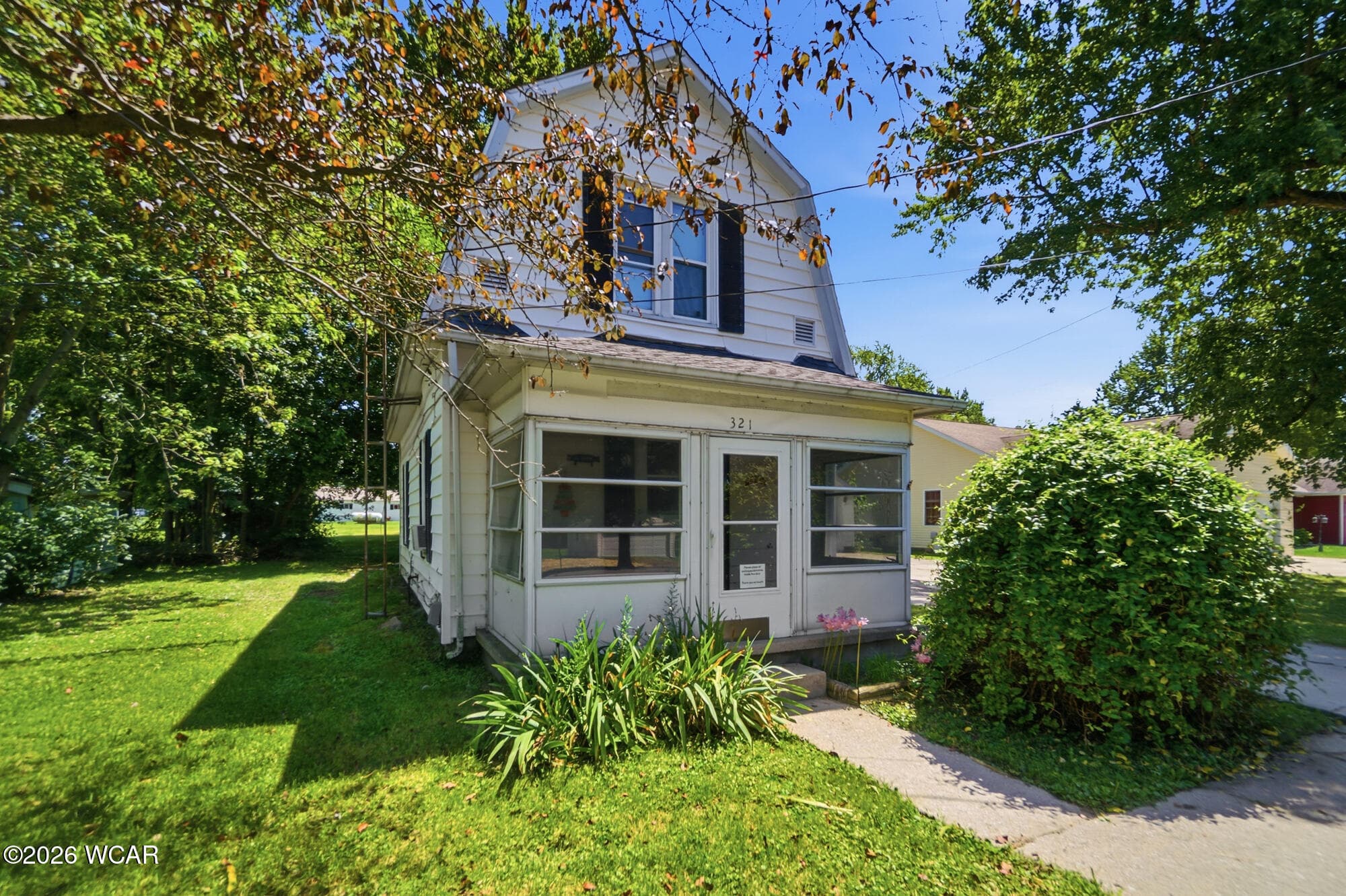 321 Walnut photo 2
