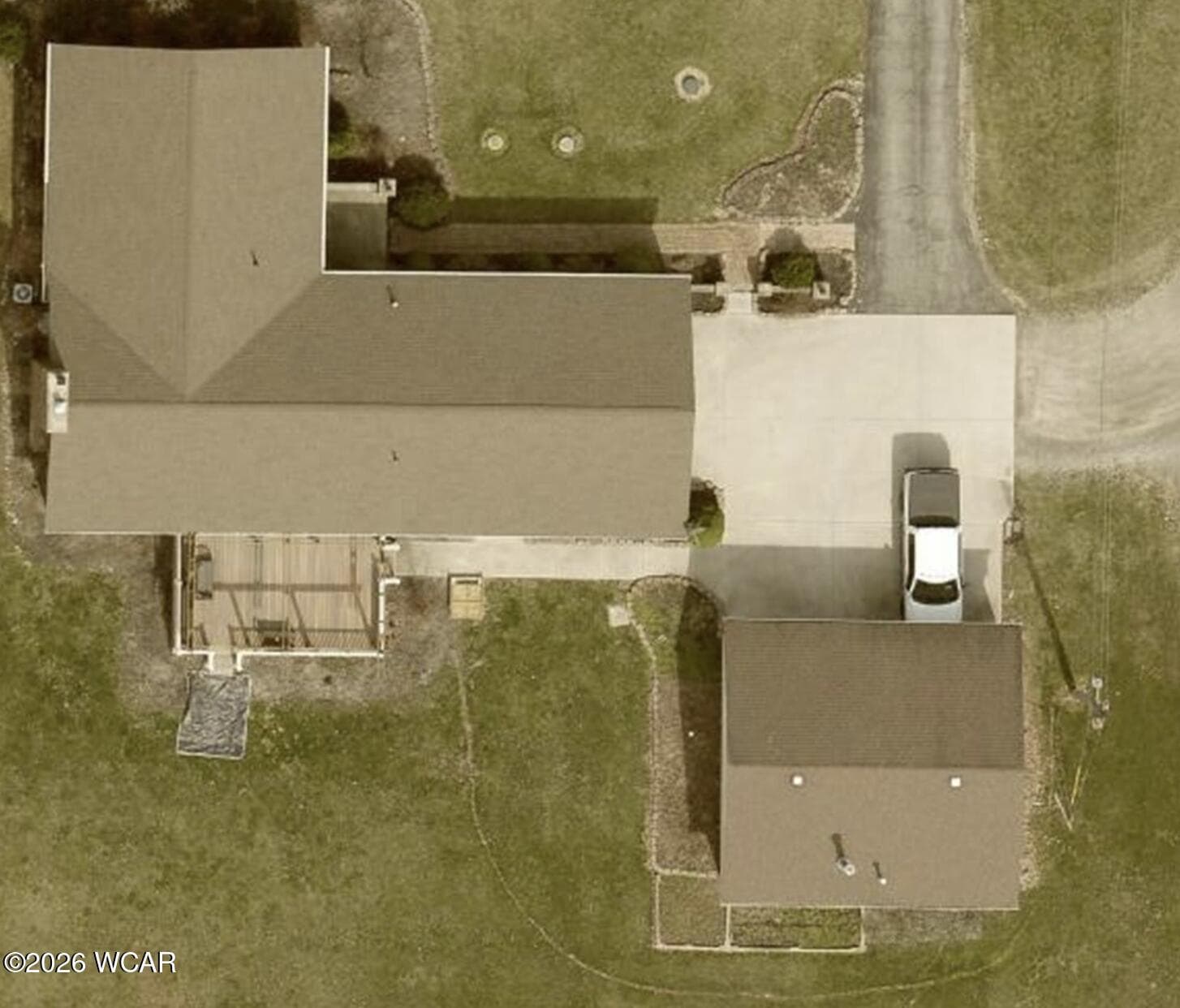 5450 Hanthorn photo 2