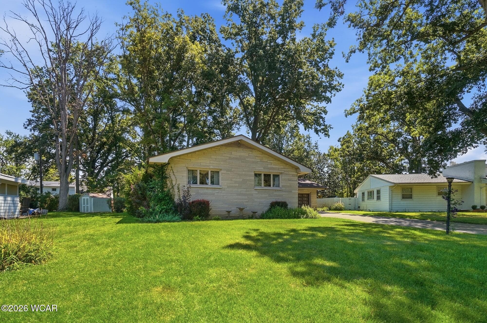 215 Dale photo 4