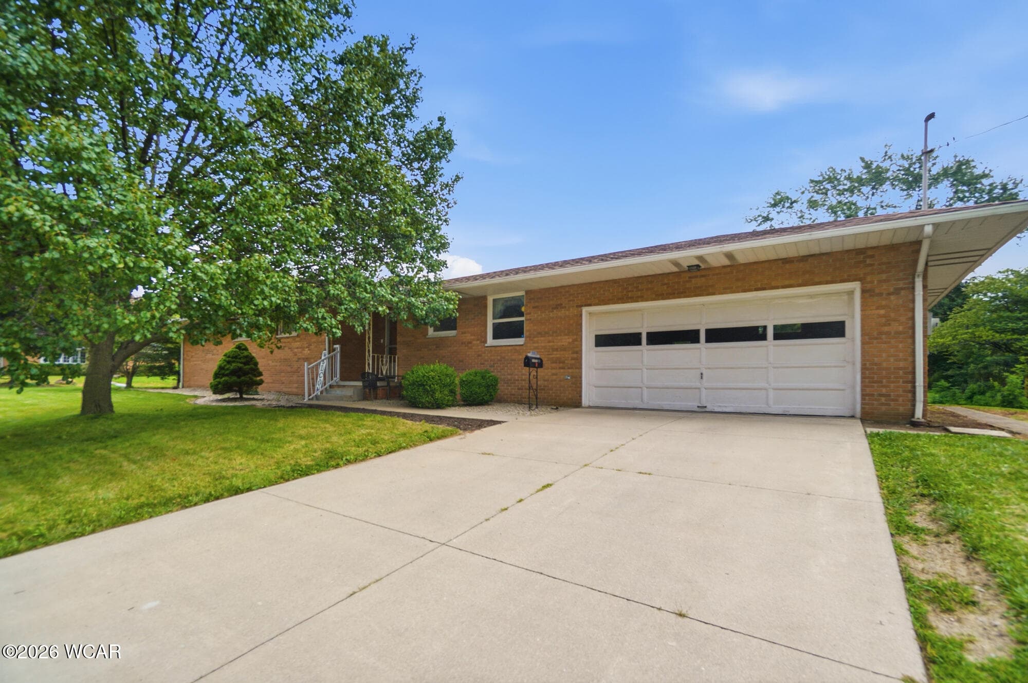 1601 Latham photo 2