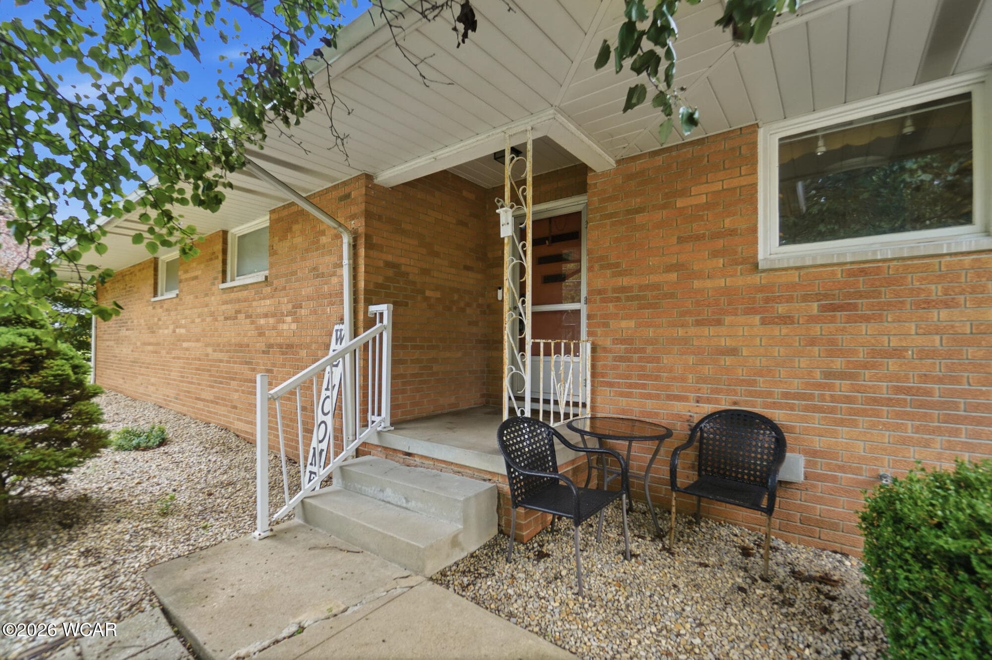 1601 Latham photo 4
