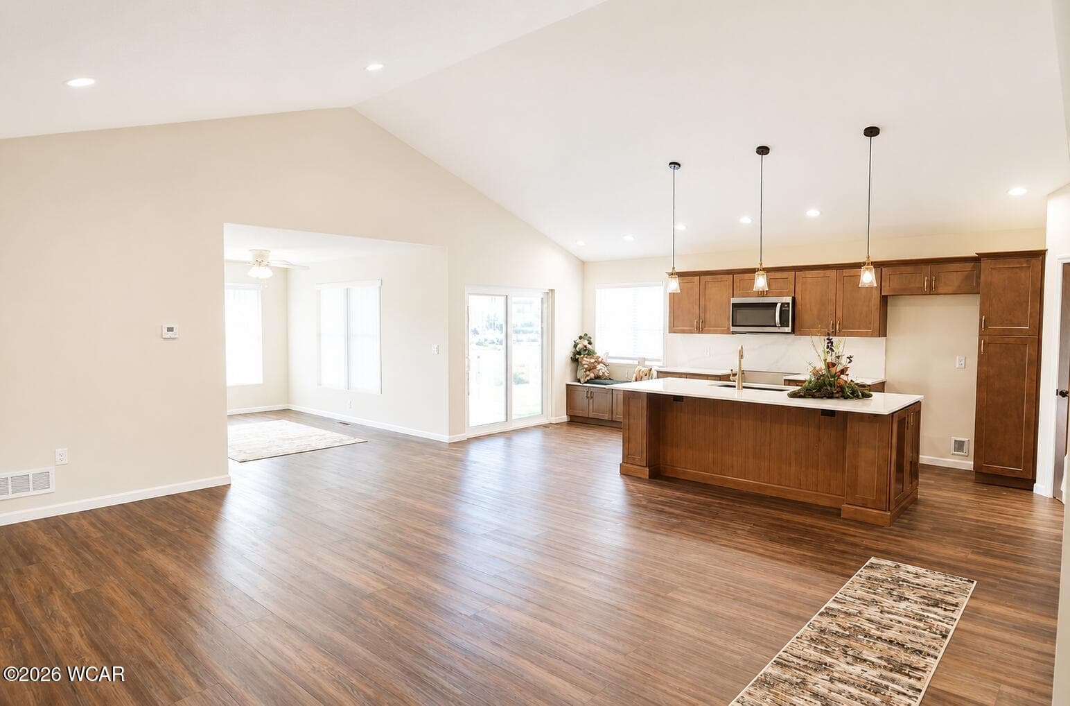 206 Eagles Point photo 2